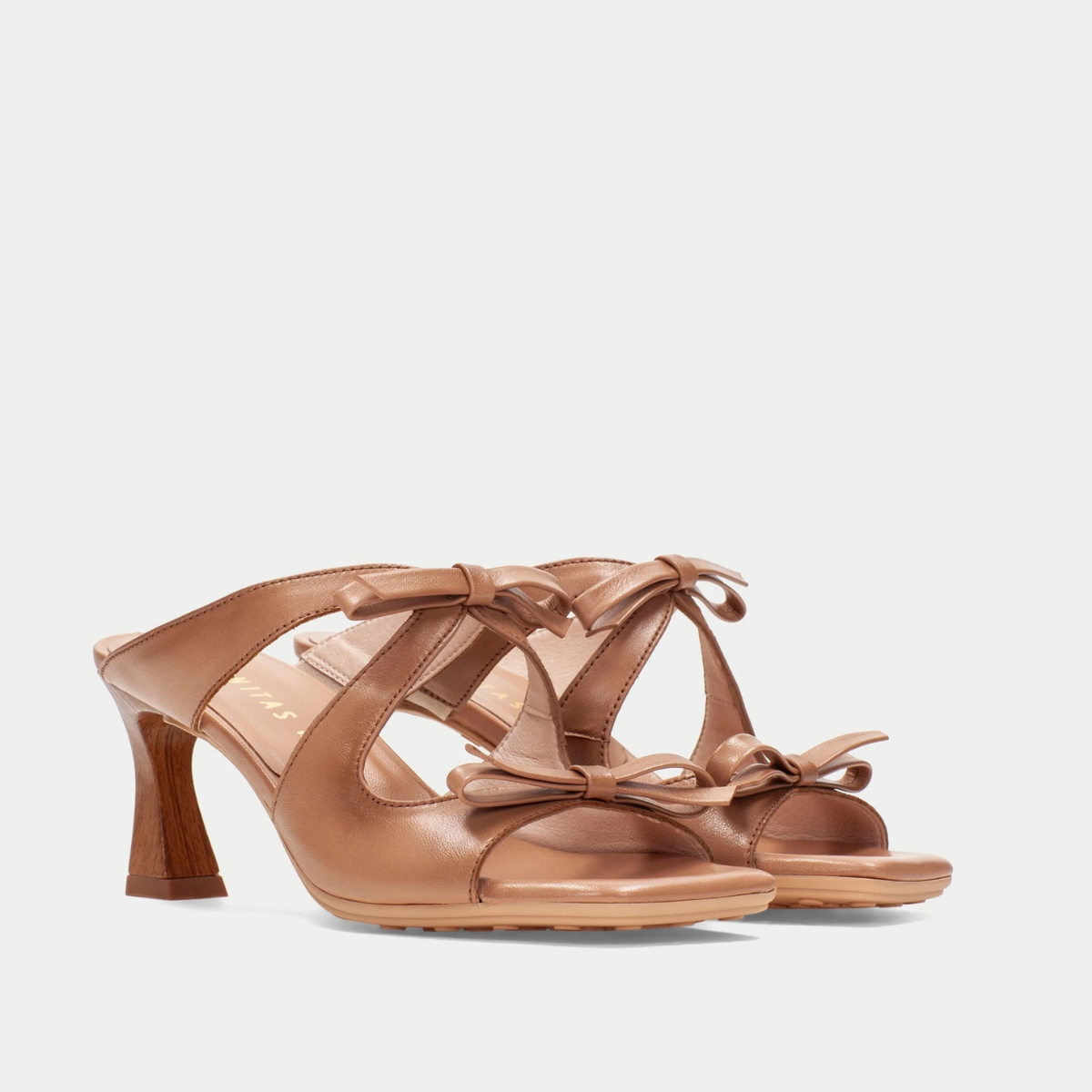 Hispanitas - Scalzato in pelle con fiocchi