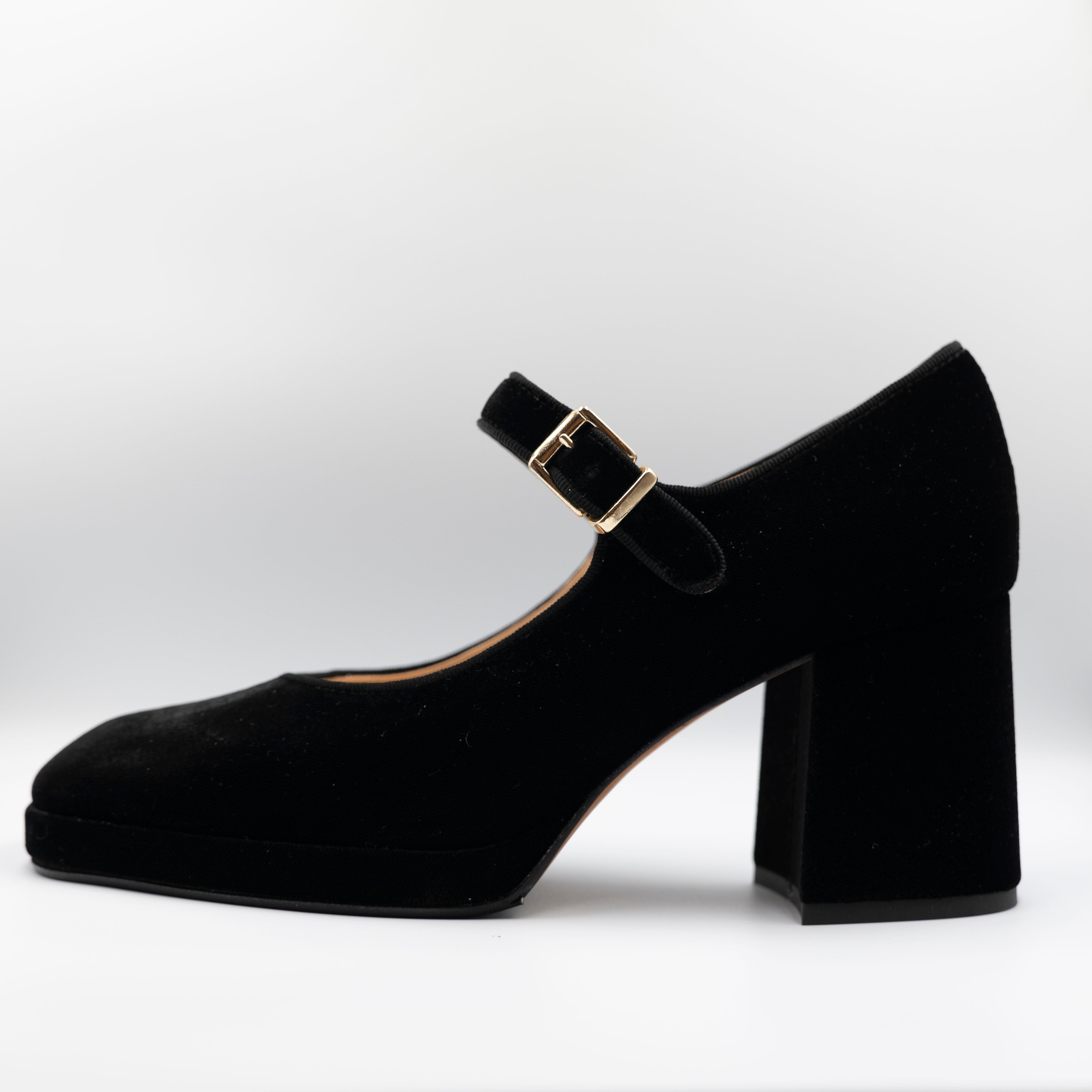 Fabio Rusconi - Décolleté in velluto con cinturino e plateau - Nero