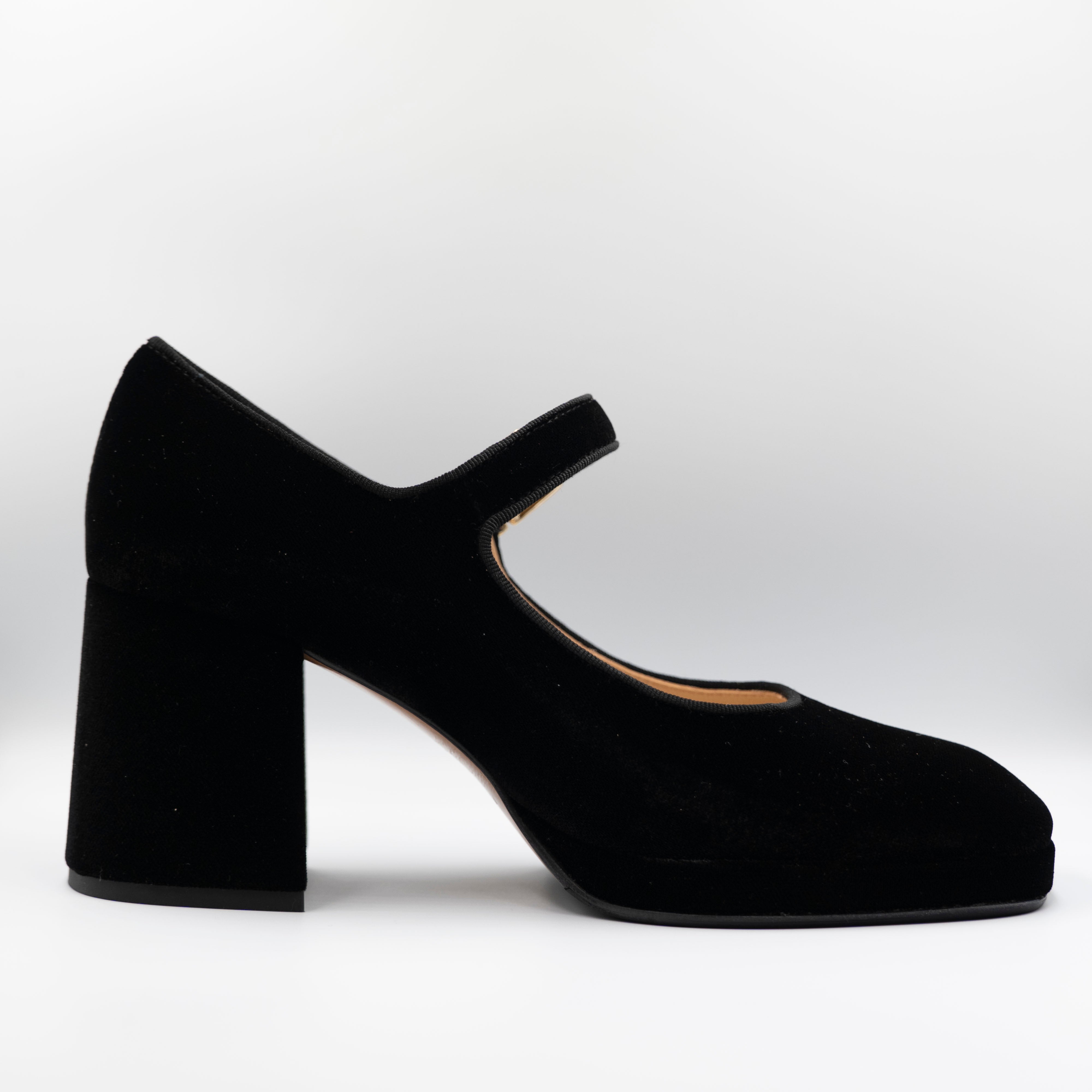 Fabio Rusconi - Décolleté in velluto con cinturino e plateau - Nero