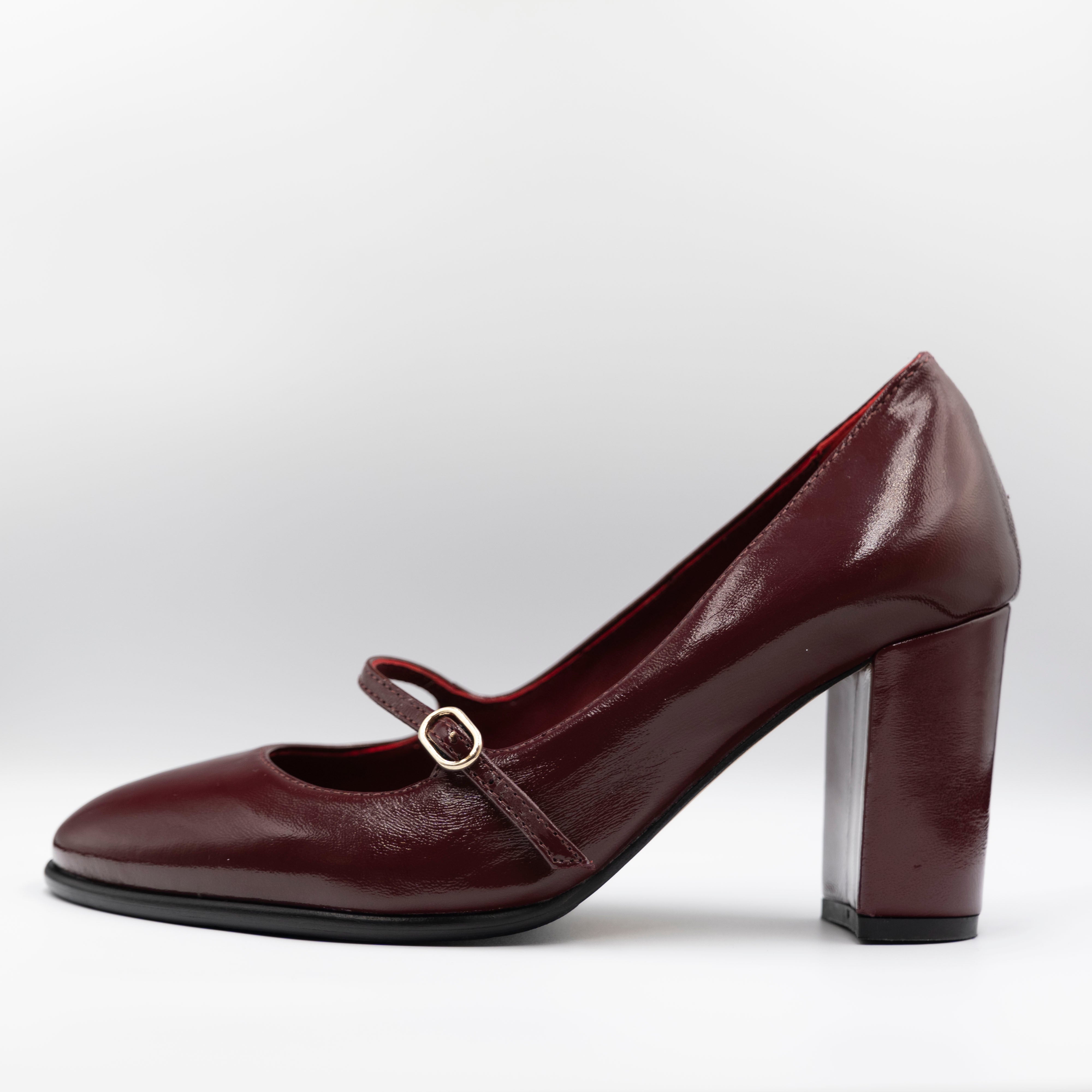 L'arianna - Décolleté in vernice con cinturino - Bordò