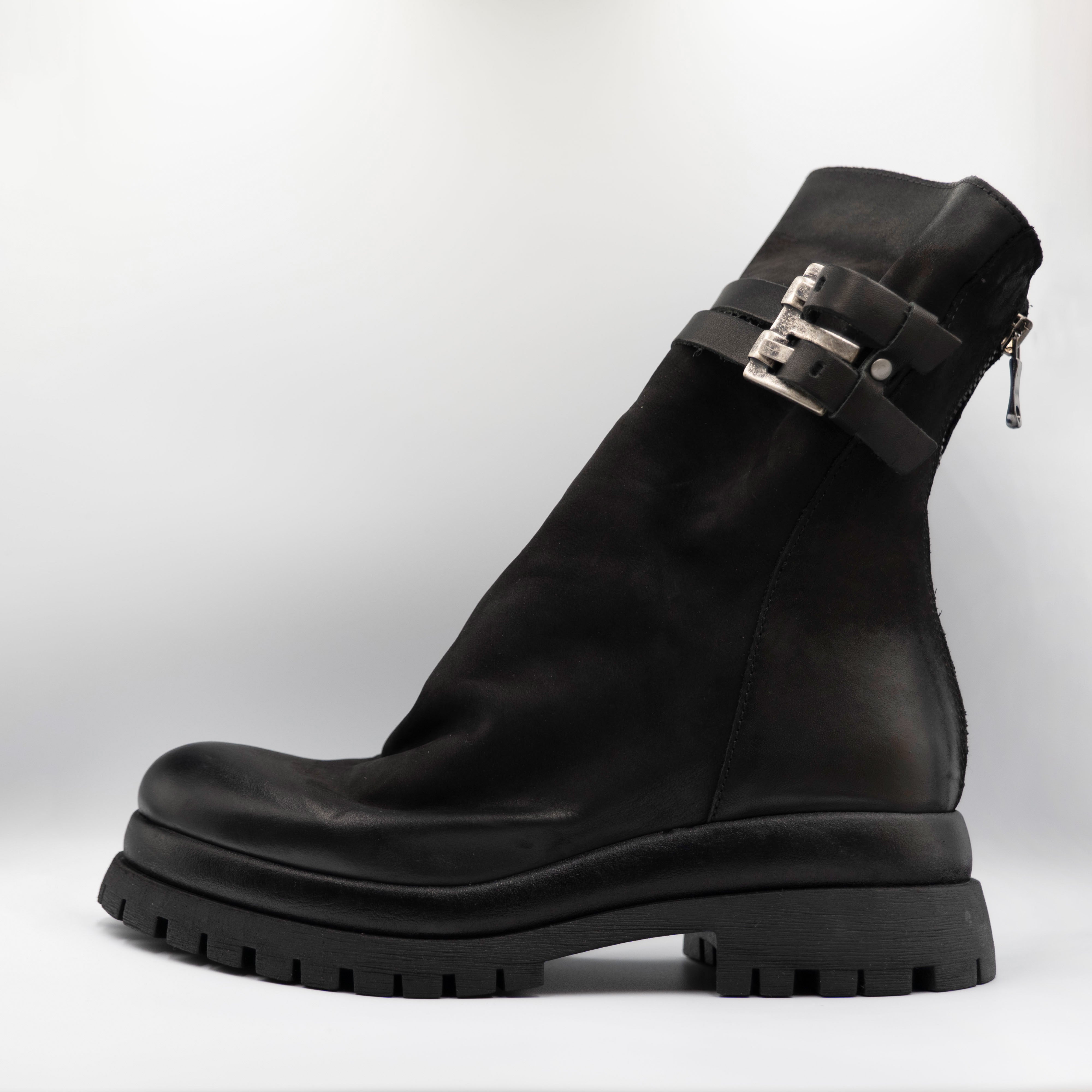 Metisse - Stivaletti in nabuck con zip e fibbie -Nero