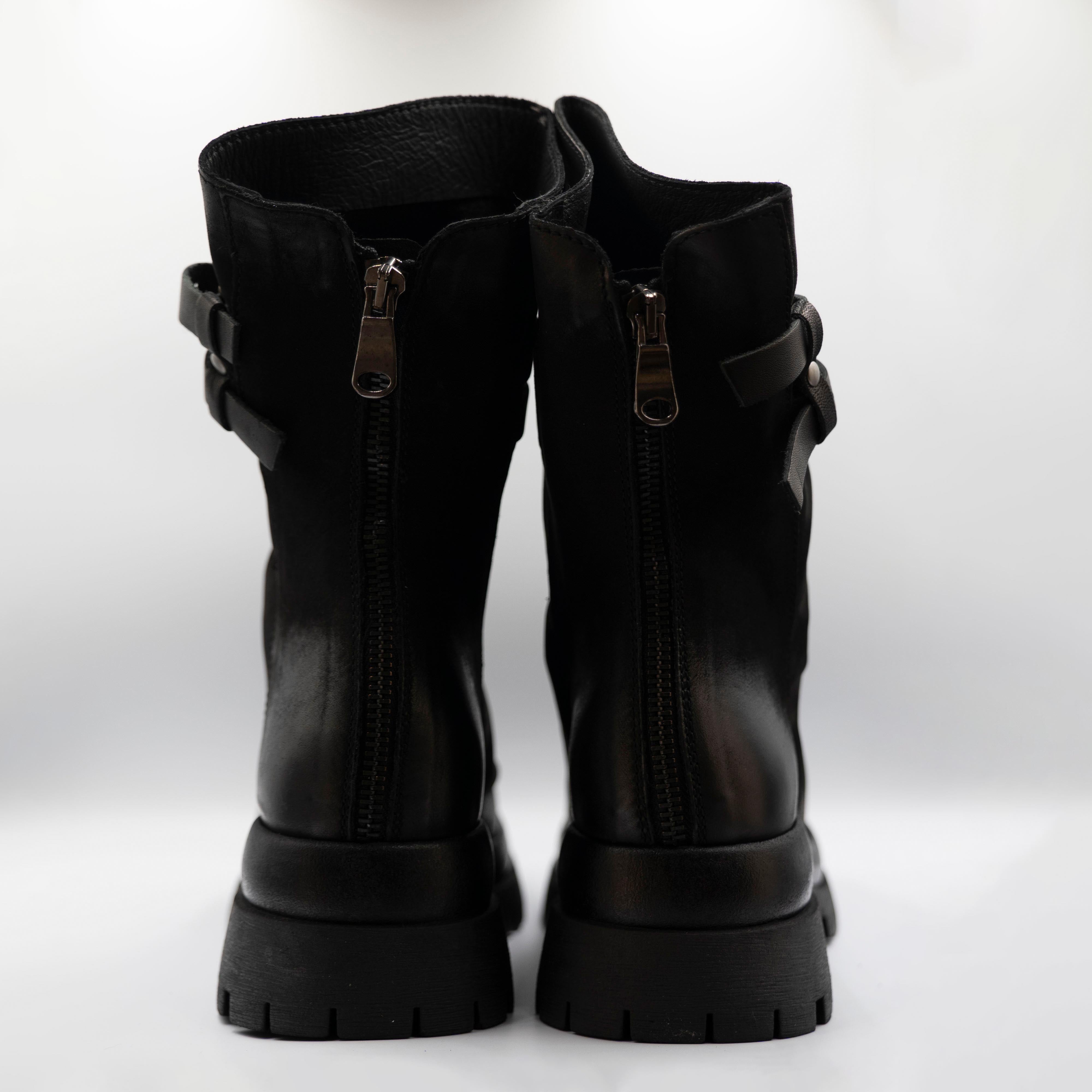 Metisse - Stivaletti in nabuck con zip e fibbie -Nero