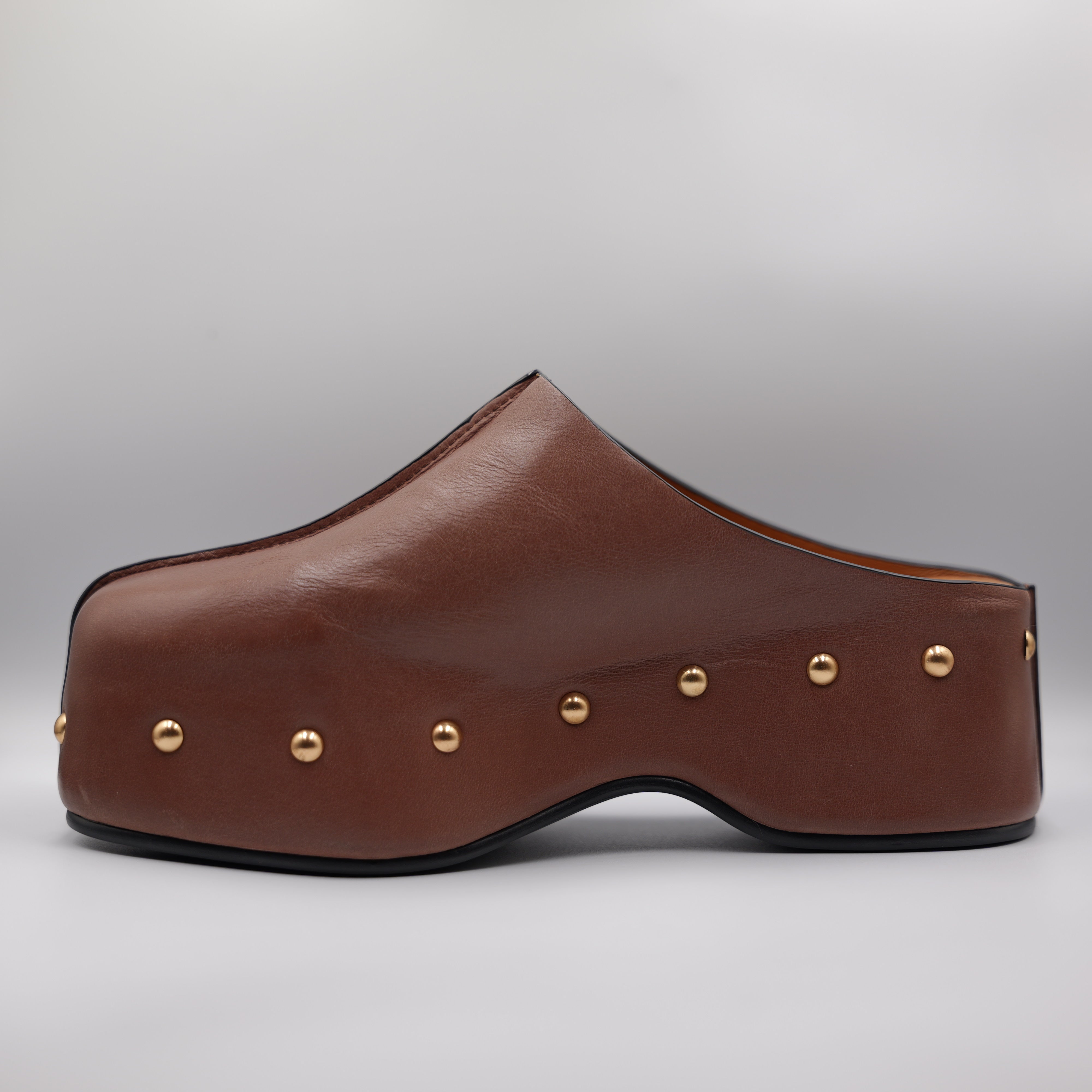 Miss Olivia - Scalzato in pelle con borchie