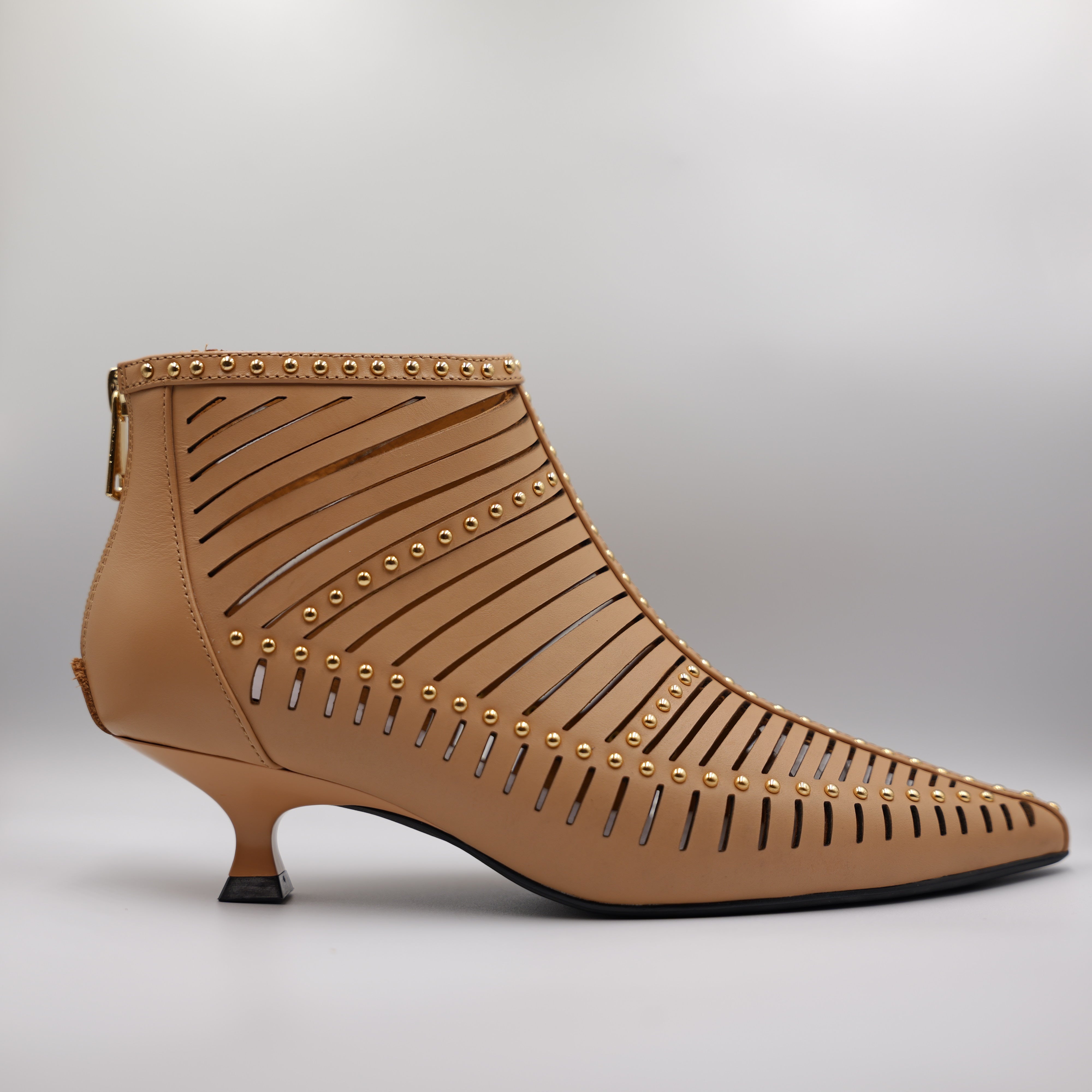 Miss Olivia - Tronchetto in pelle con borchie