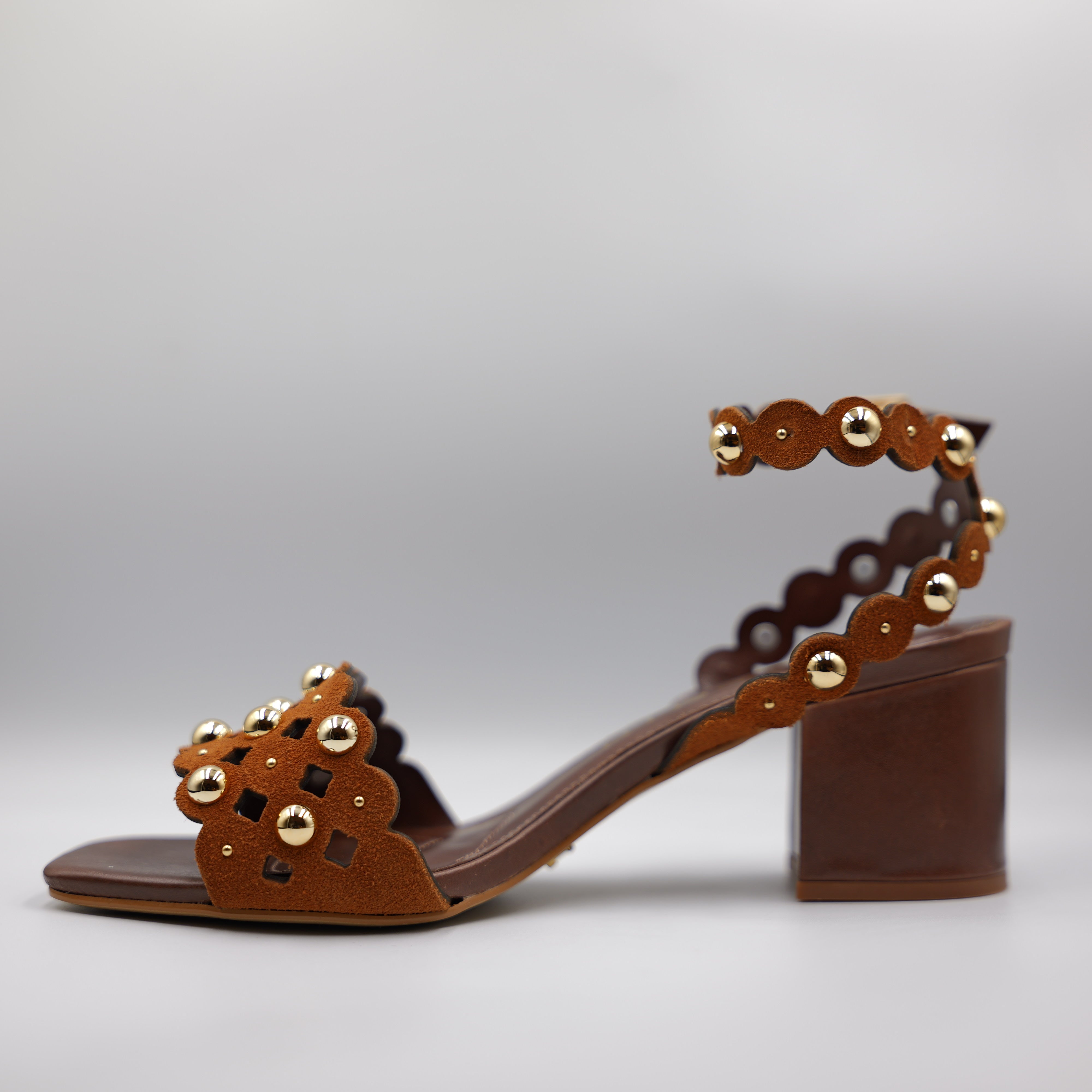 Cecconello - Sandalo in camoscio con borchie