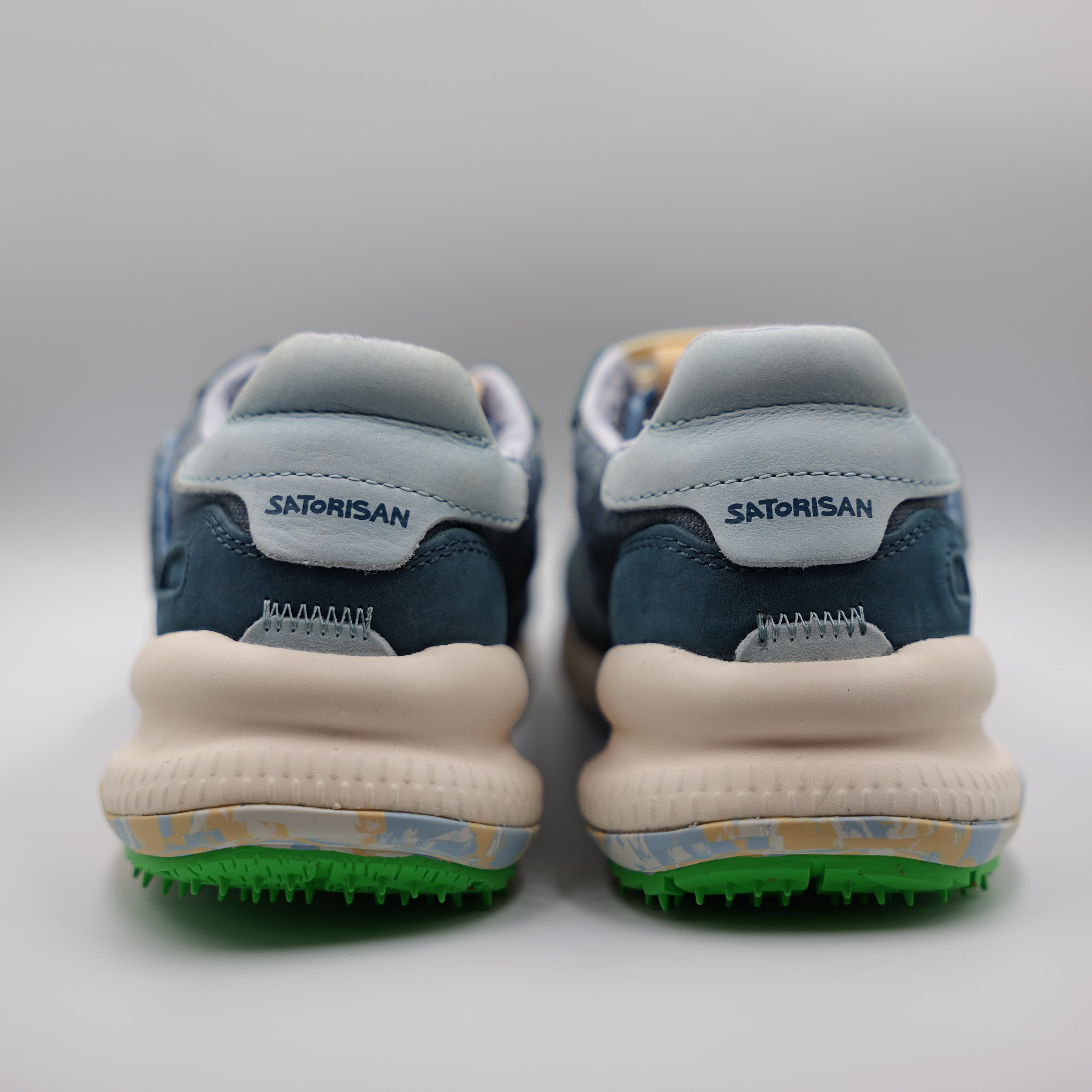 Satorisan - Sneakers in camoscio e tessuto