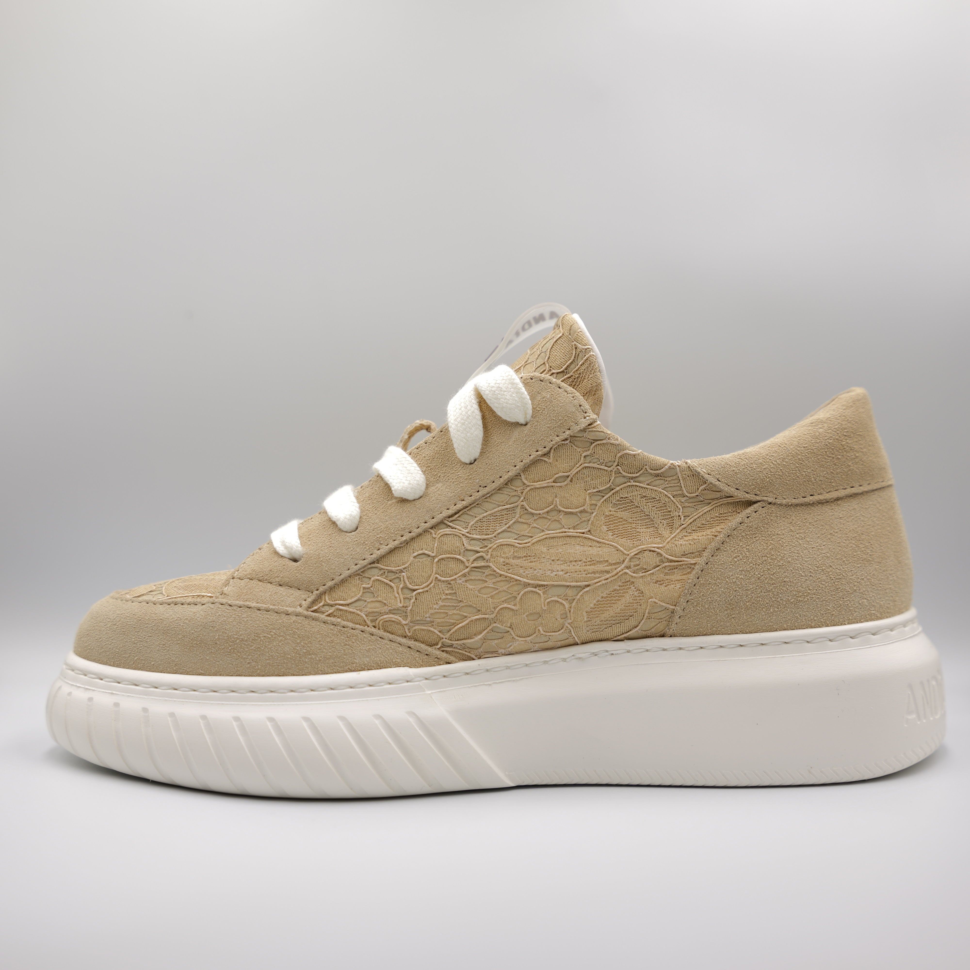 Andiafora - Sneakers in camoscio e pizzo