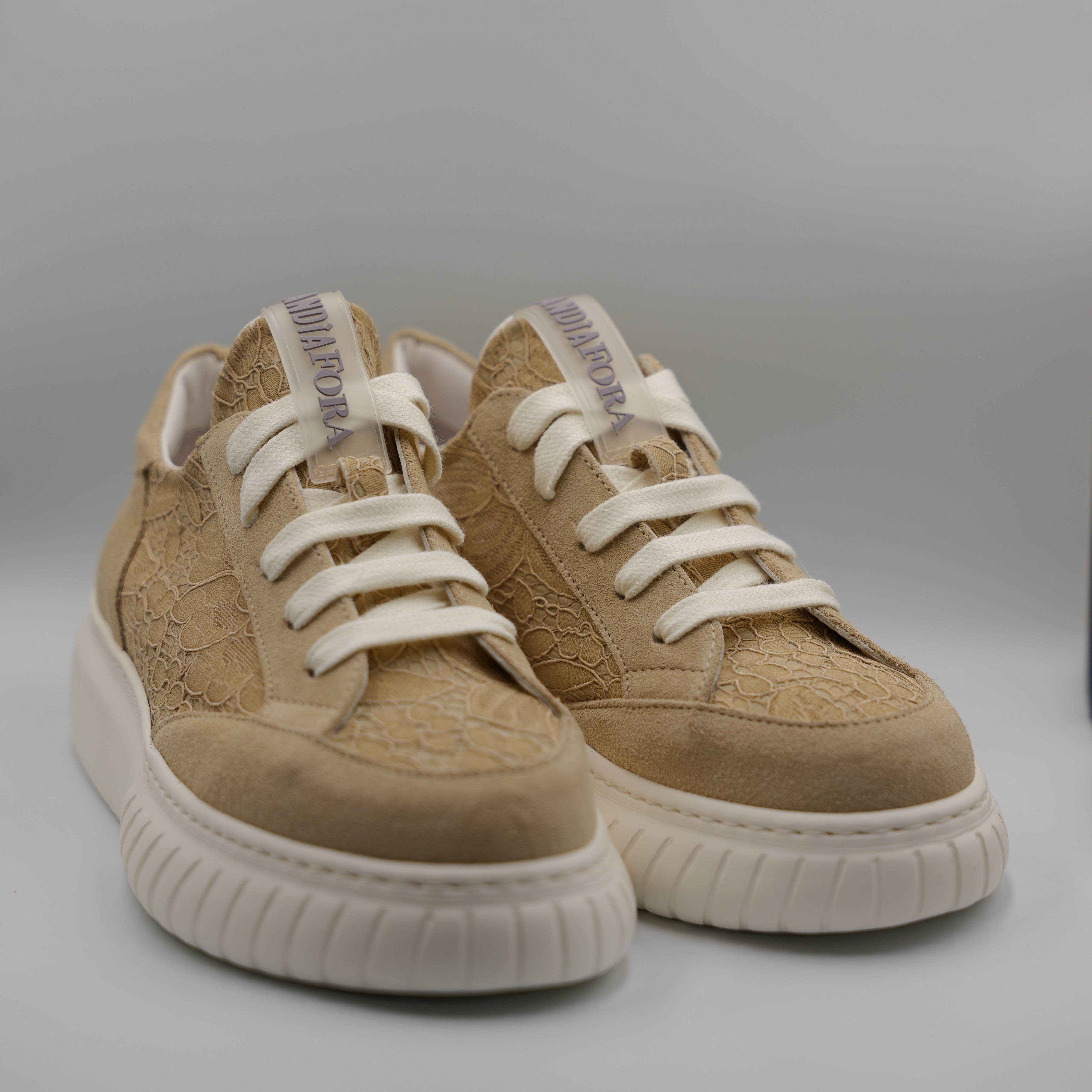 Andiafora - Sneakers in camoscio e pizzo