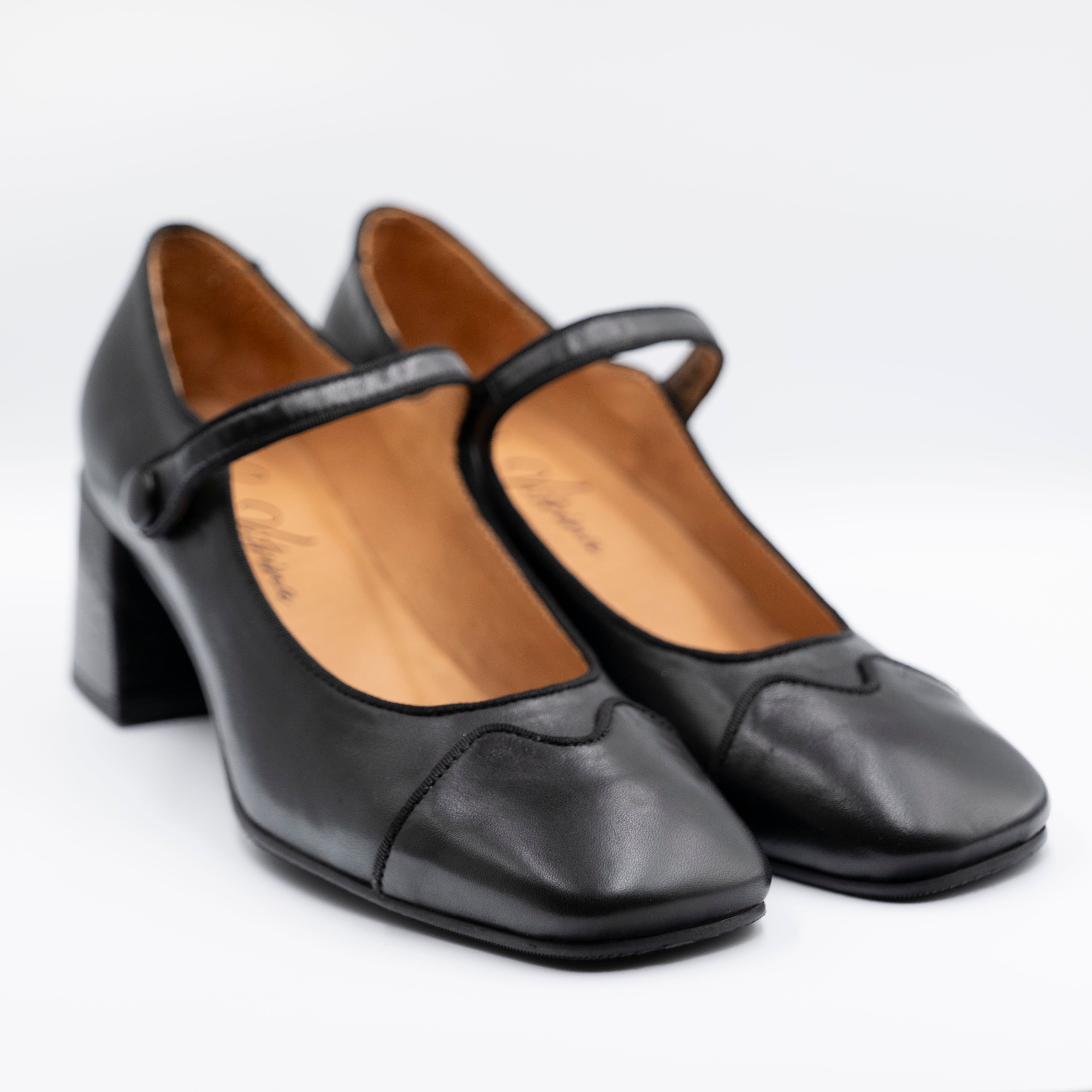 La Vitrina - Décolleté in pelle con cinturino