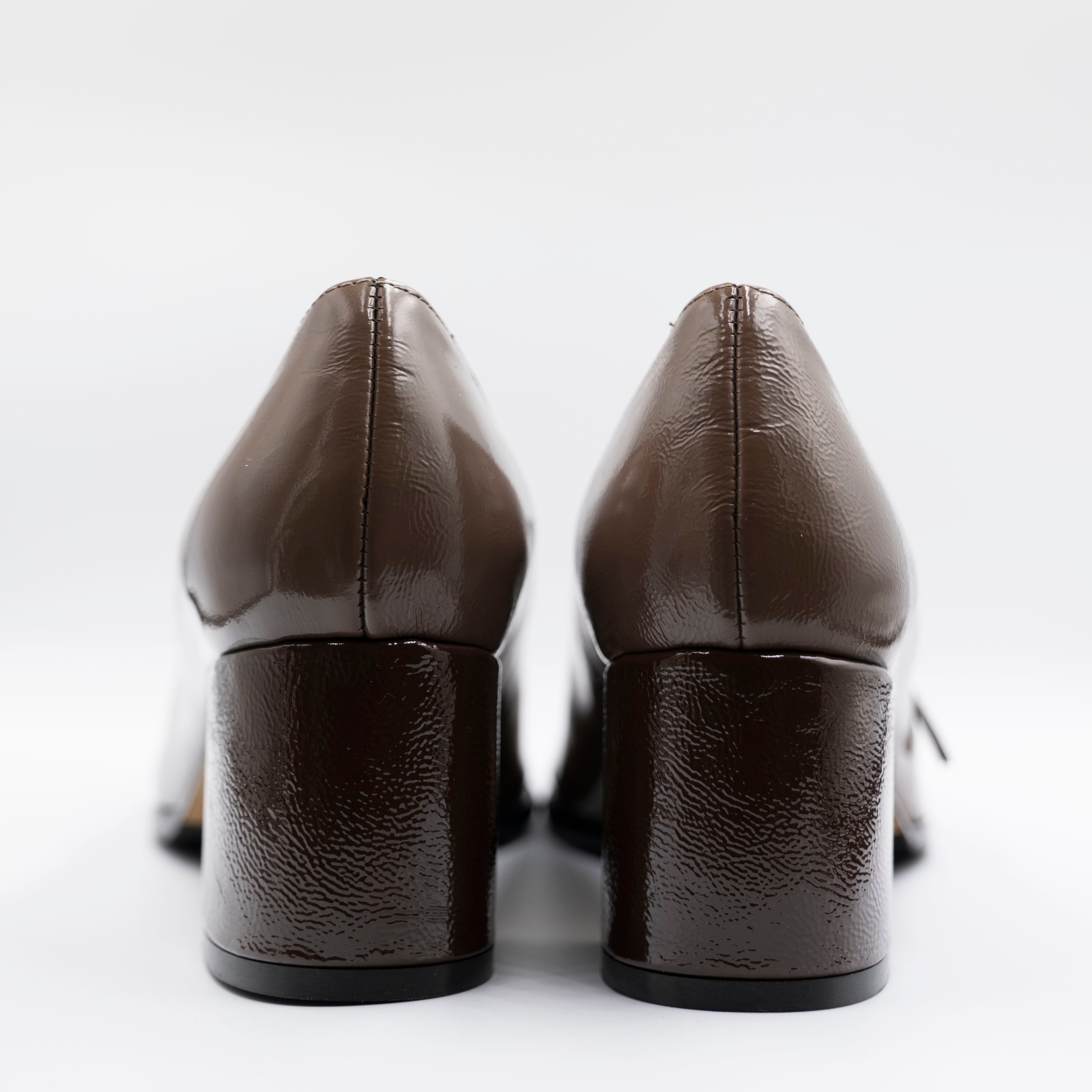 L'arianna - Décollete in naplak con cinturino