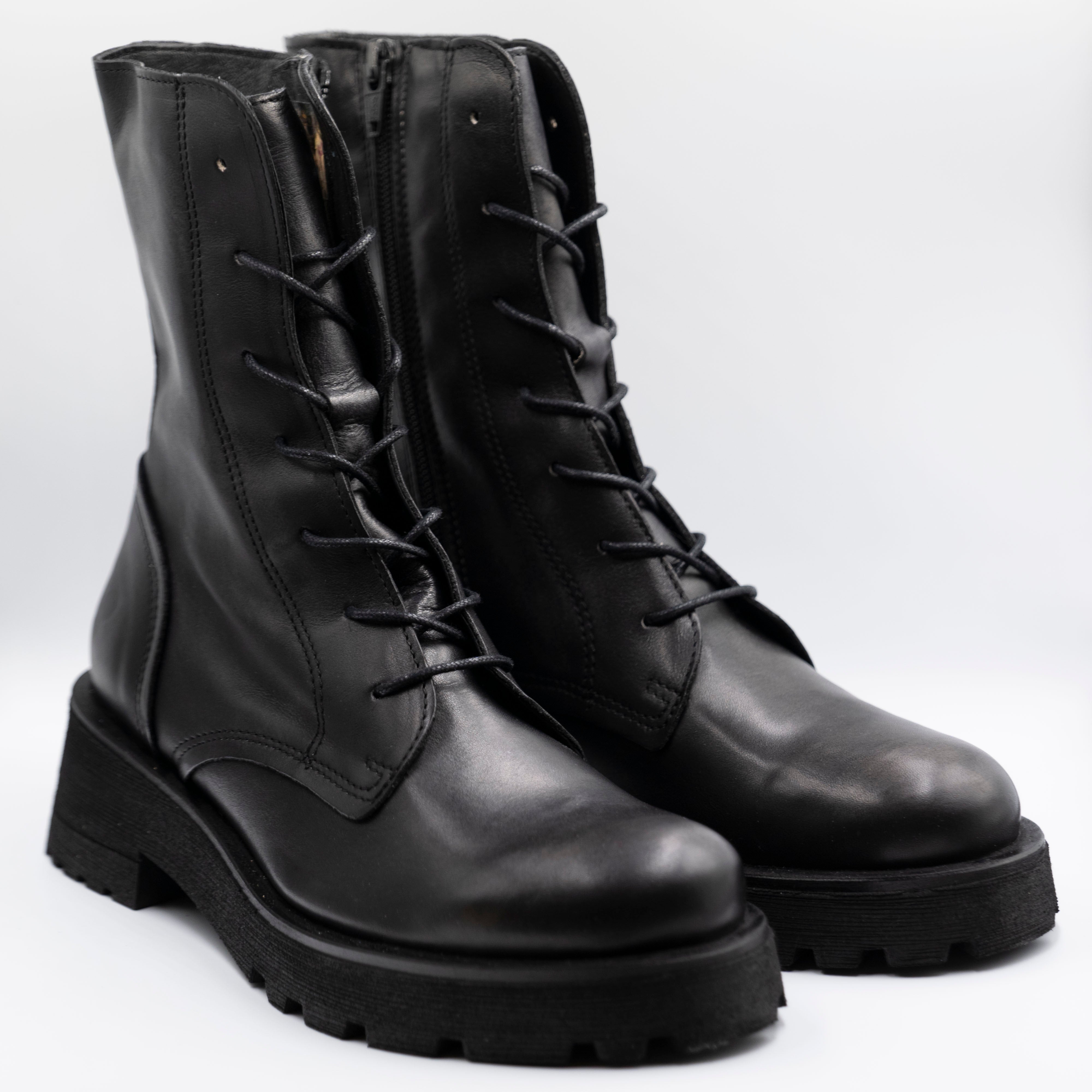 Felmini - Anfibi in pelle neri con zip