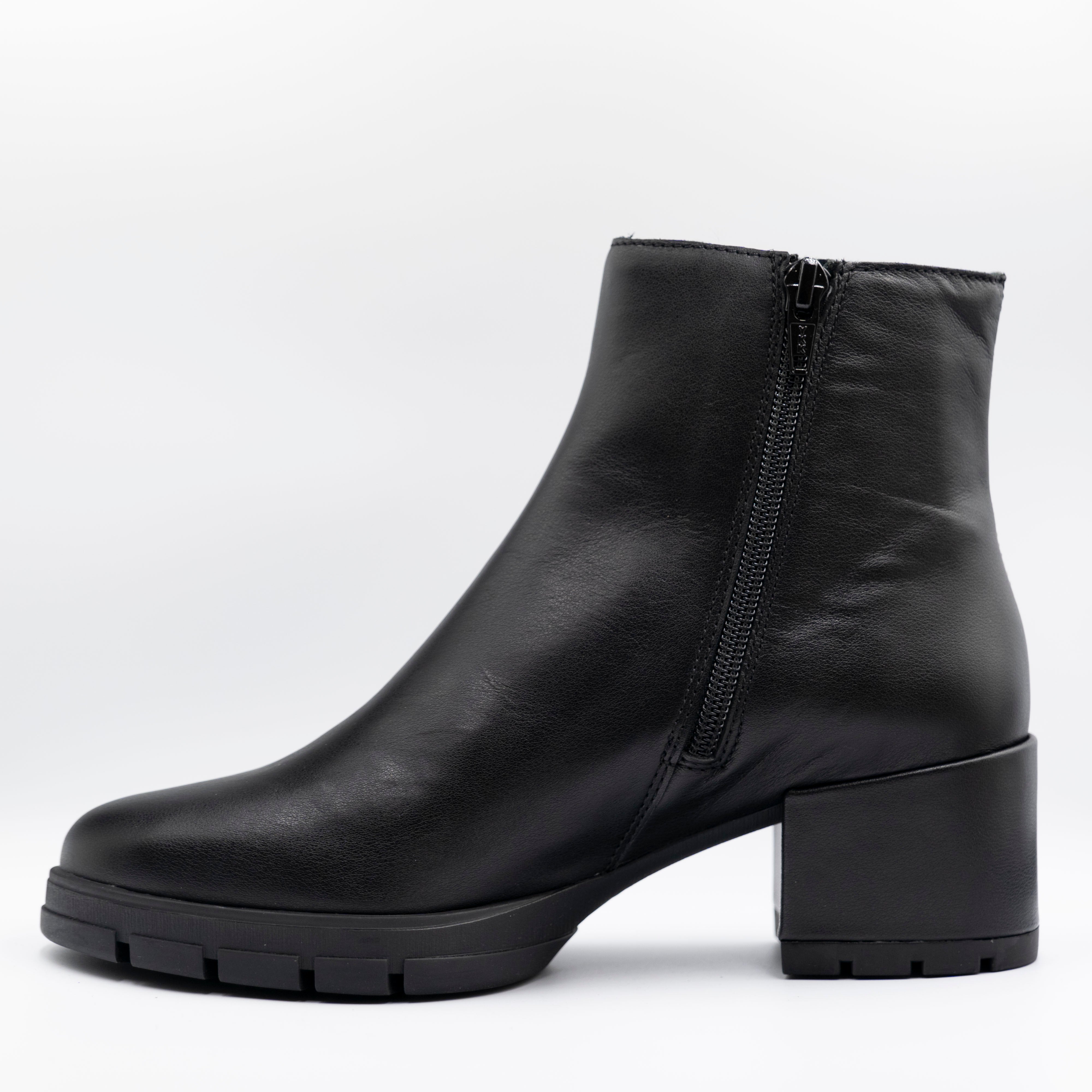 Unisa - Tronchetti in pelle con plateau e zip