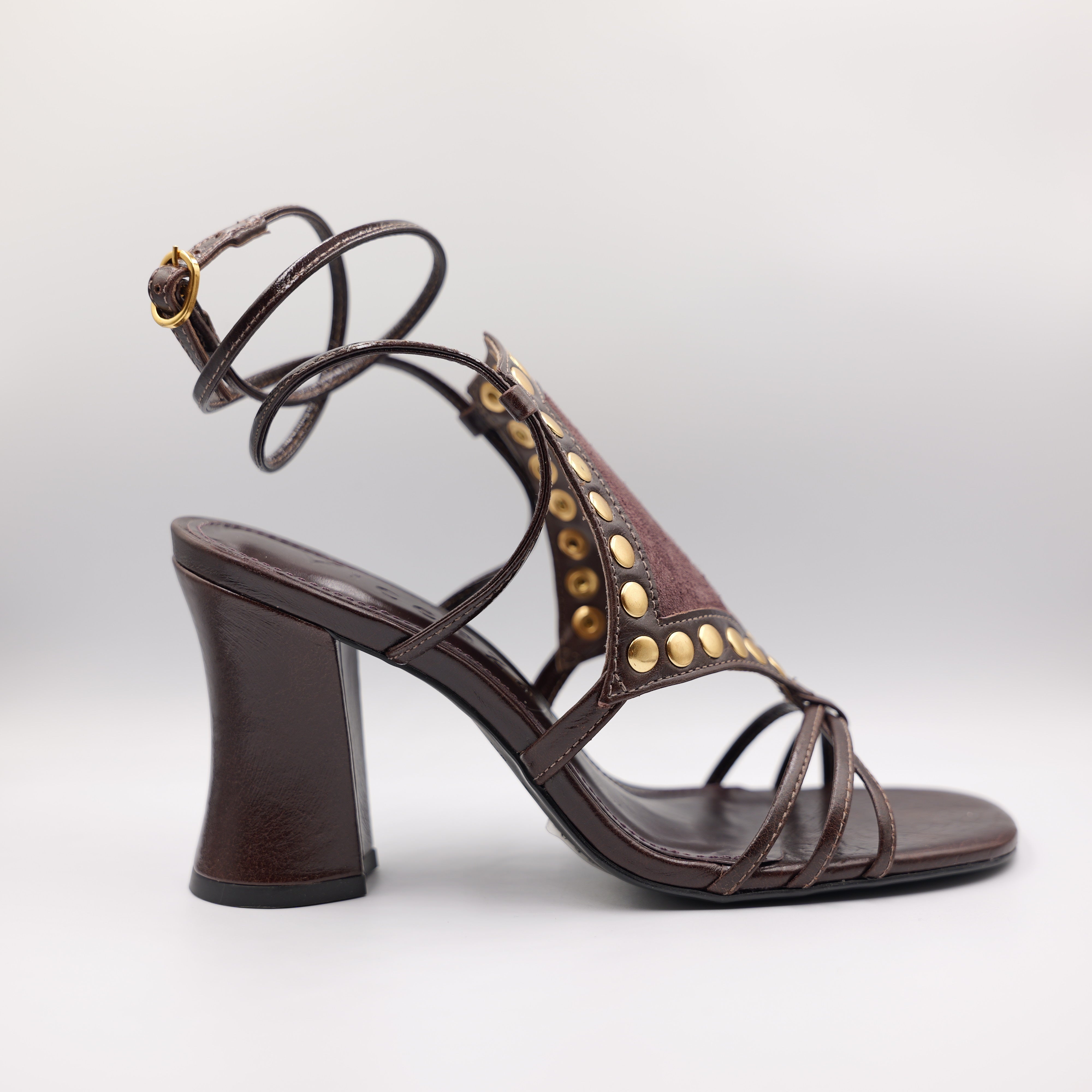 Vicenza - Sandalo camoscio e pelle con borchie
