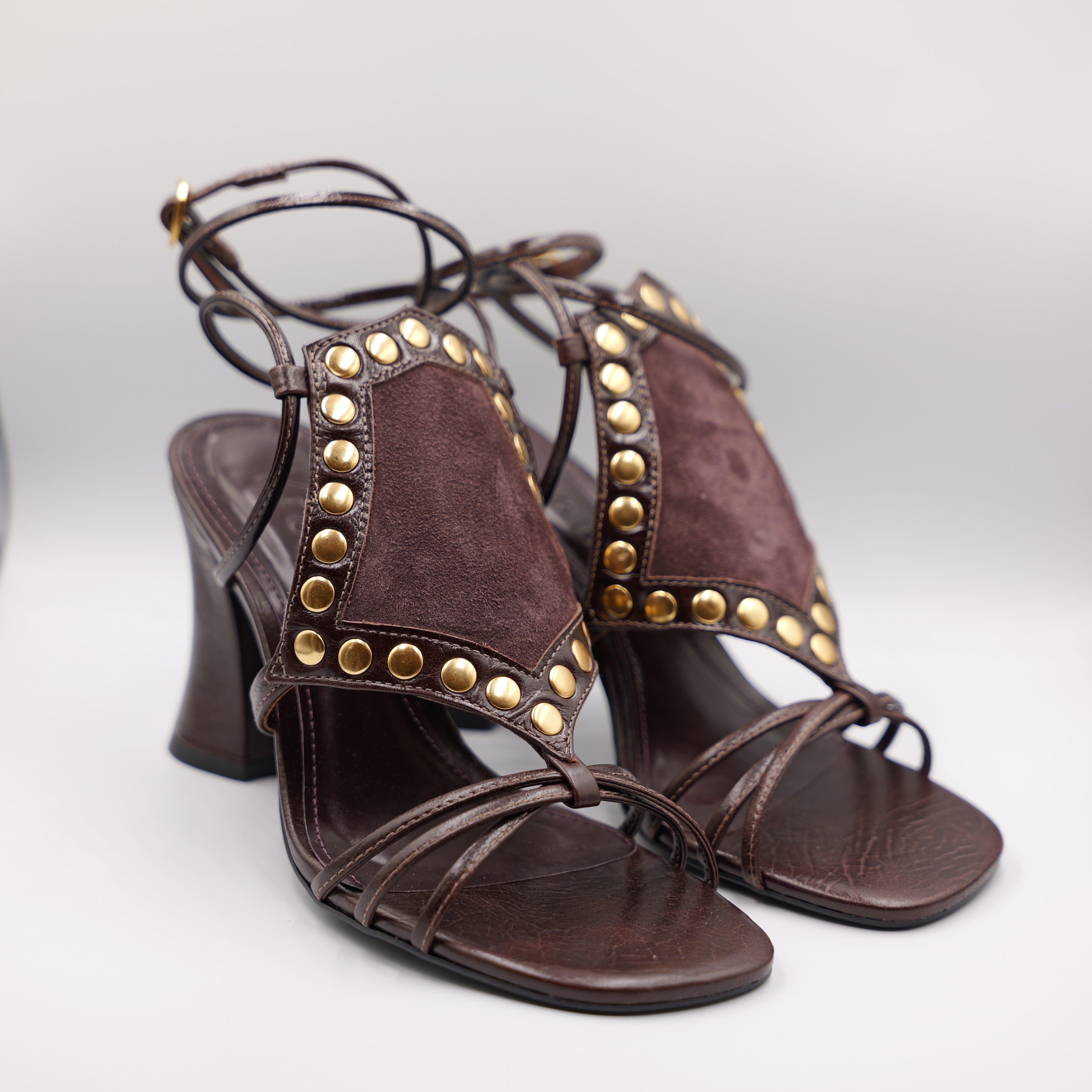 Vicenza - Sandalo camoscio e pelle con borchie