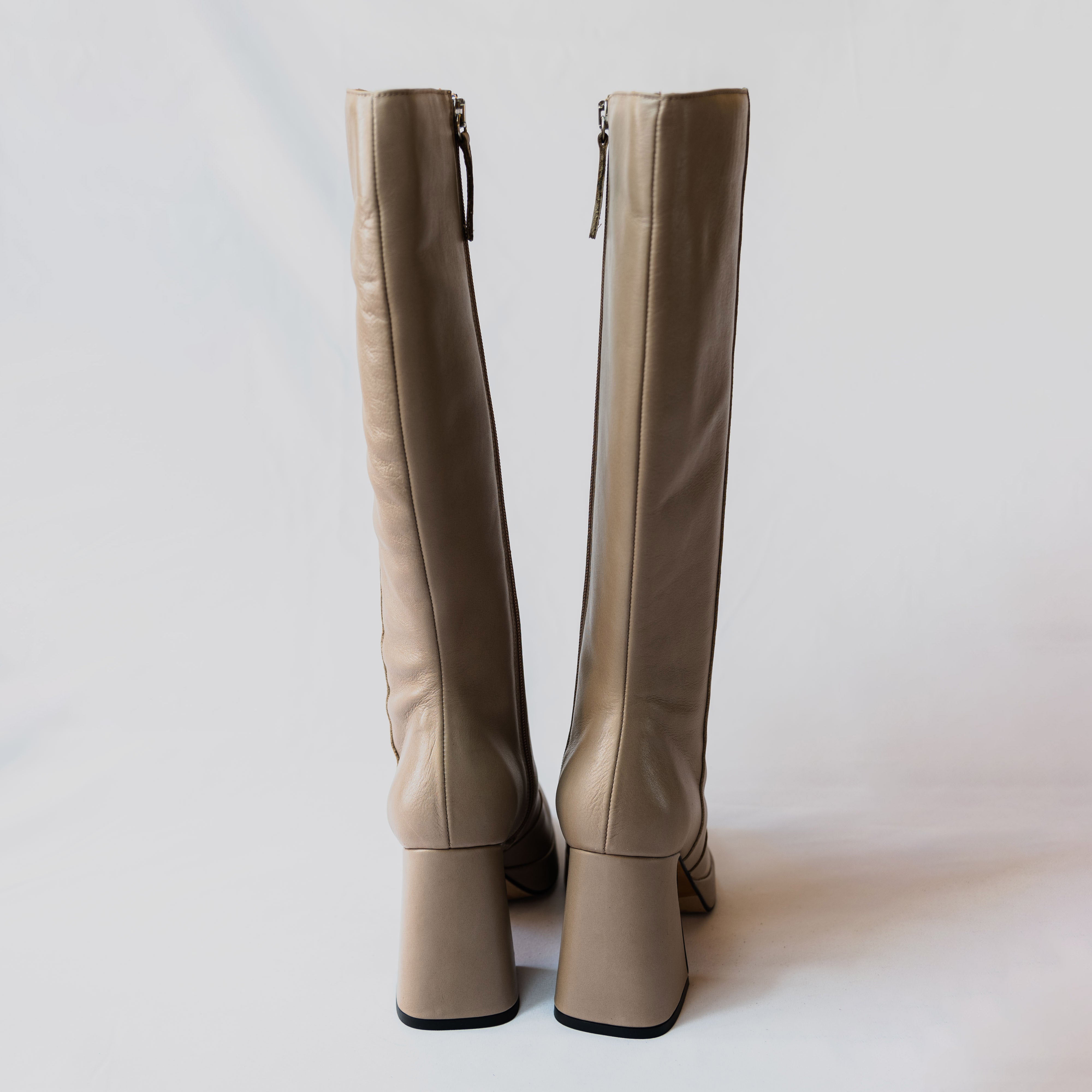 Angel alarcon - Stivali in pelle con plateau e zip