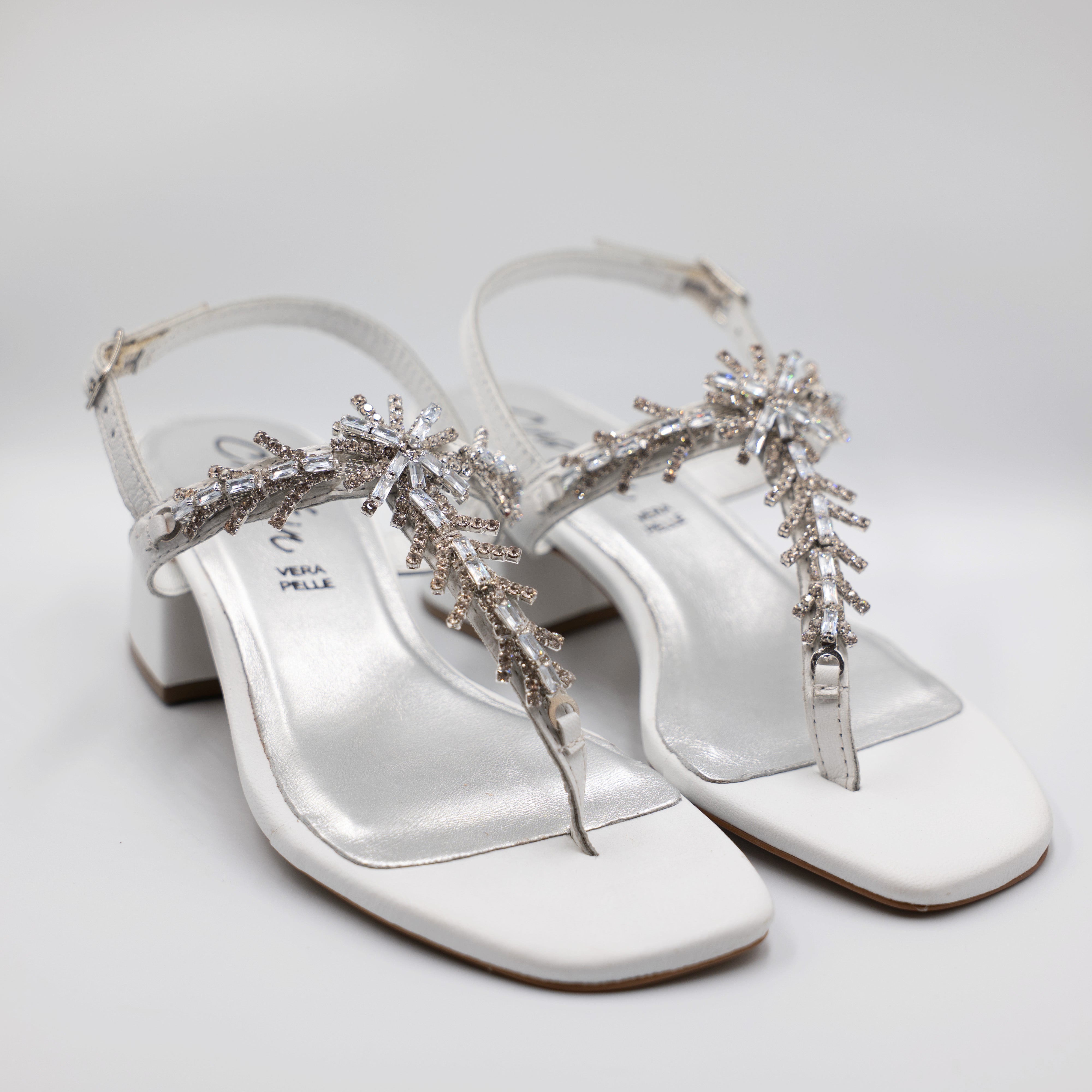 Cristin - Sandali in pelle infradito con pietre