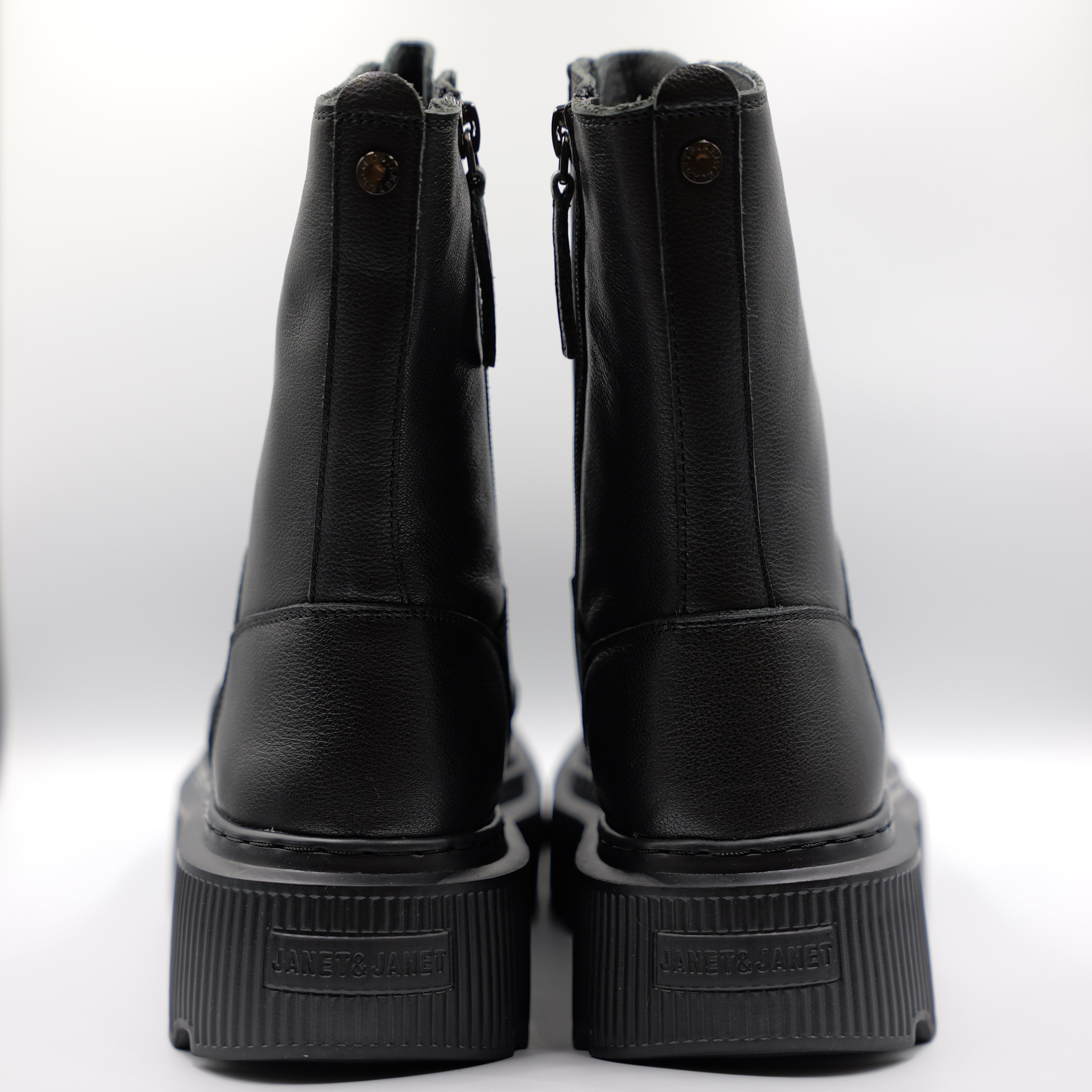 Janet&Janet - Anfibi in pelle con zip