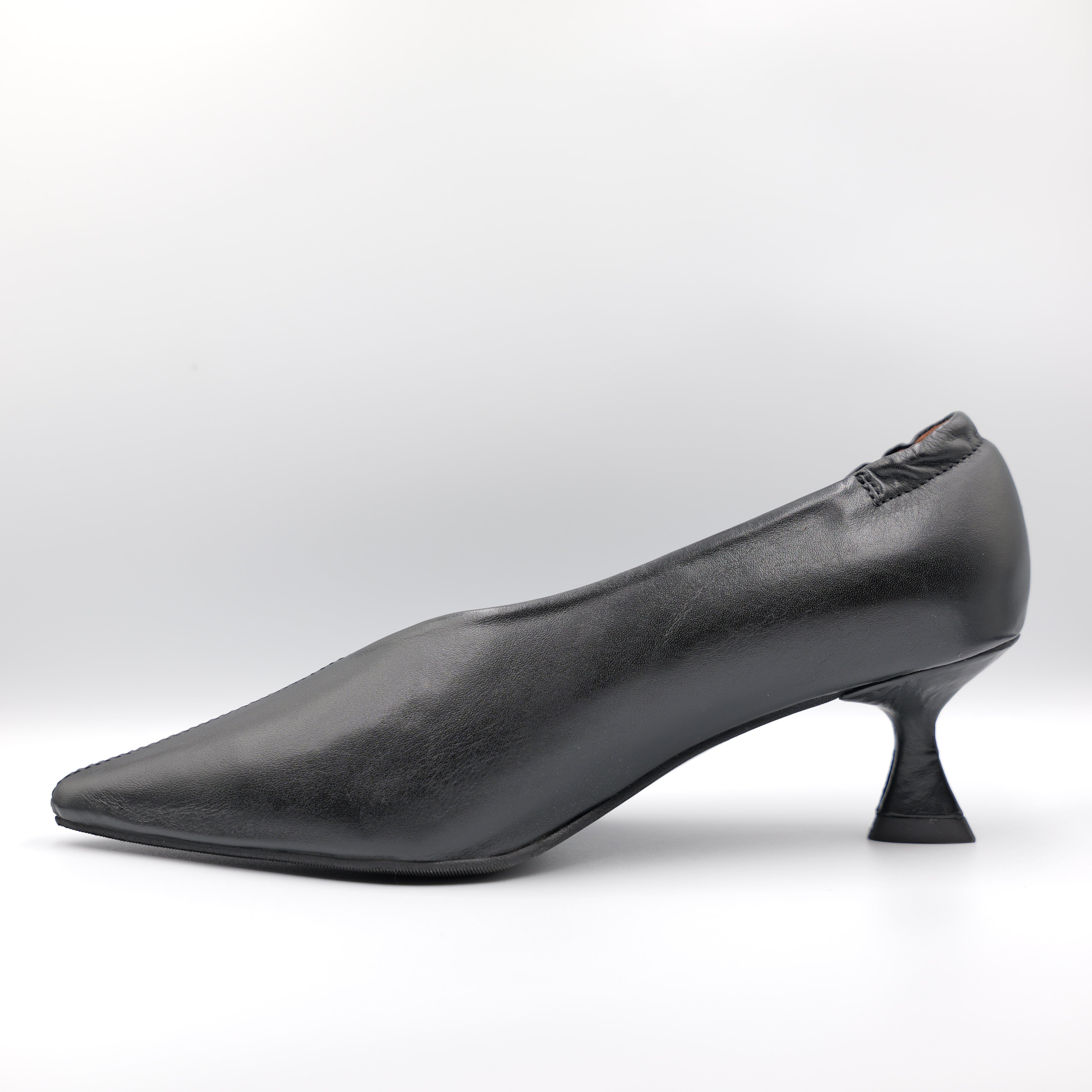 La Vitrina - Dècolletè in pelle con elastico