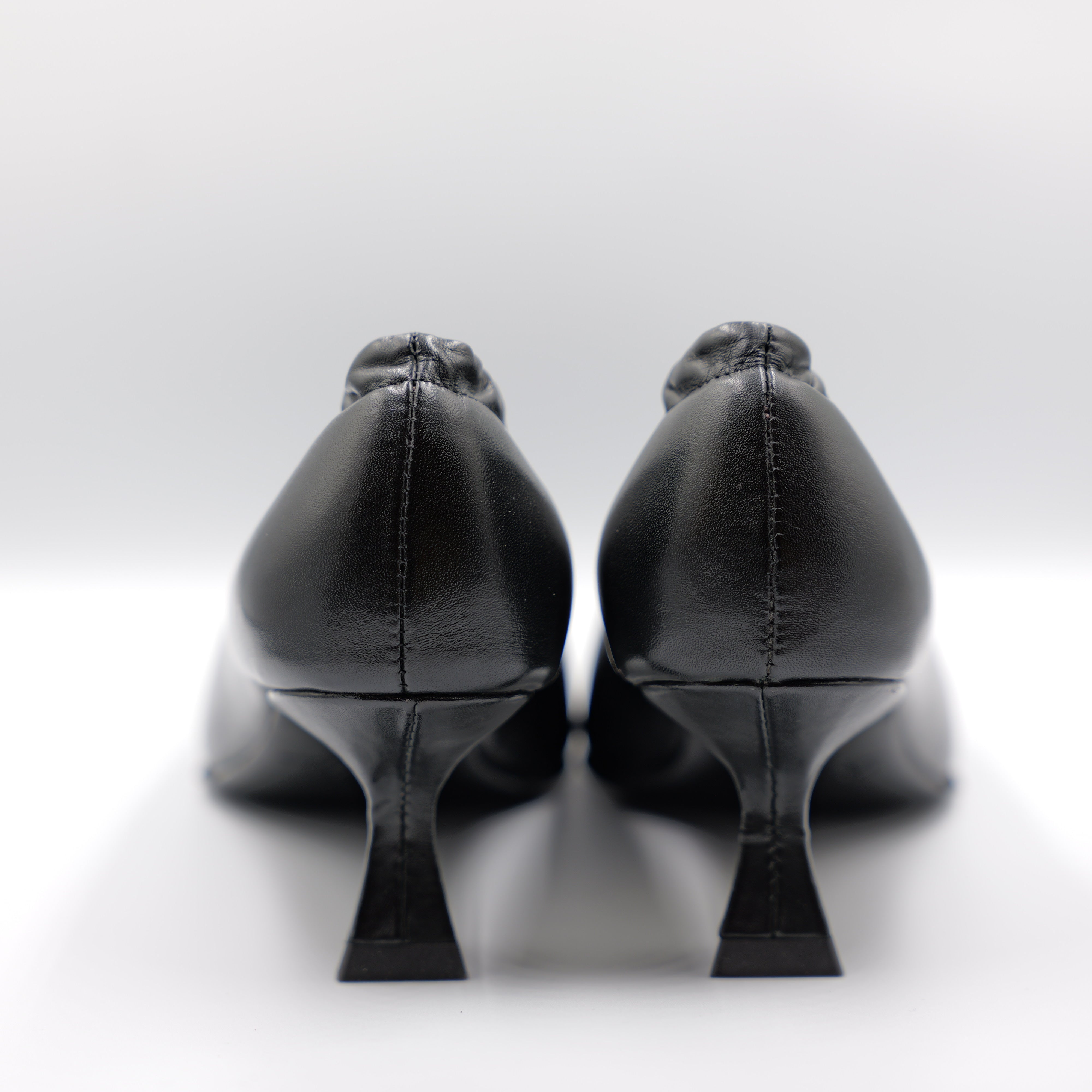 La Vitrina - Dècolletè in pelle con elastico