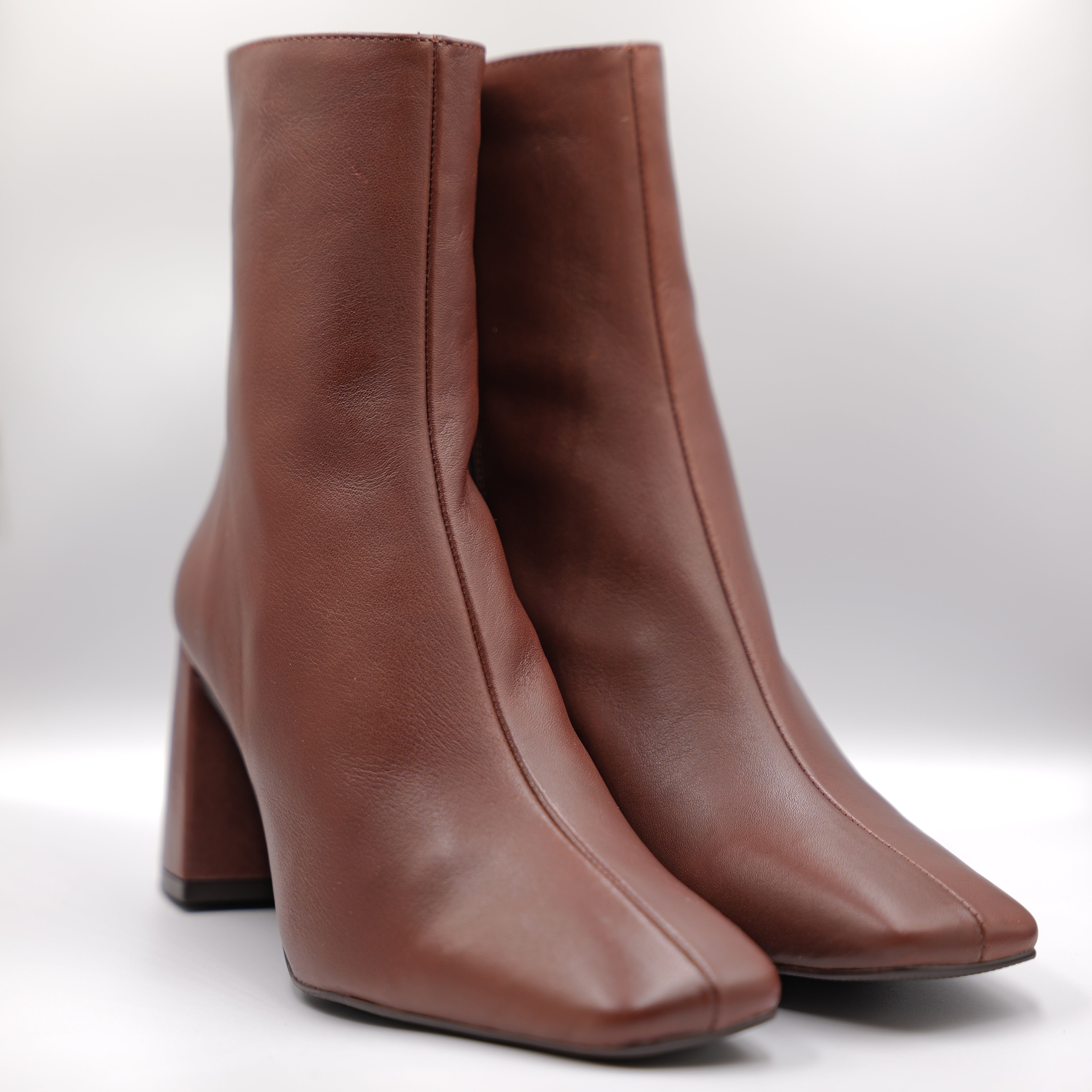 Angel Alarcon - Tronchetti in pelle con zip