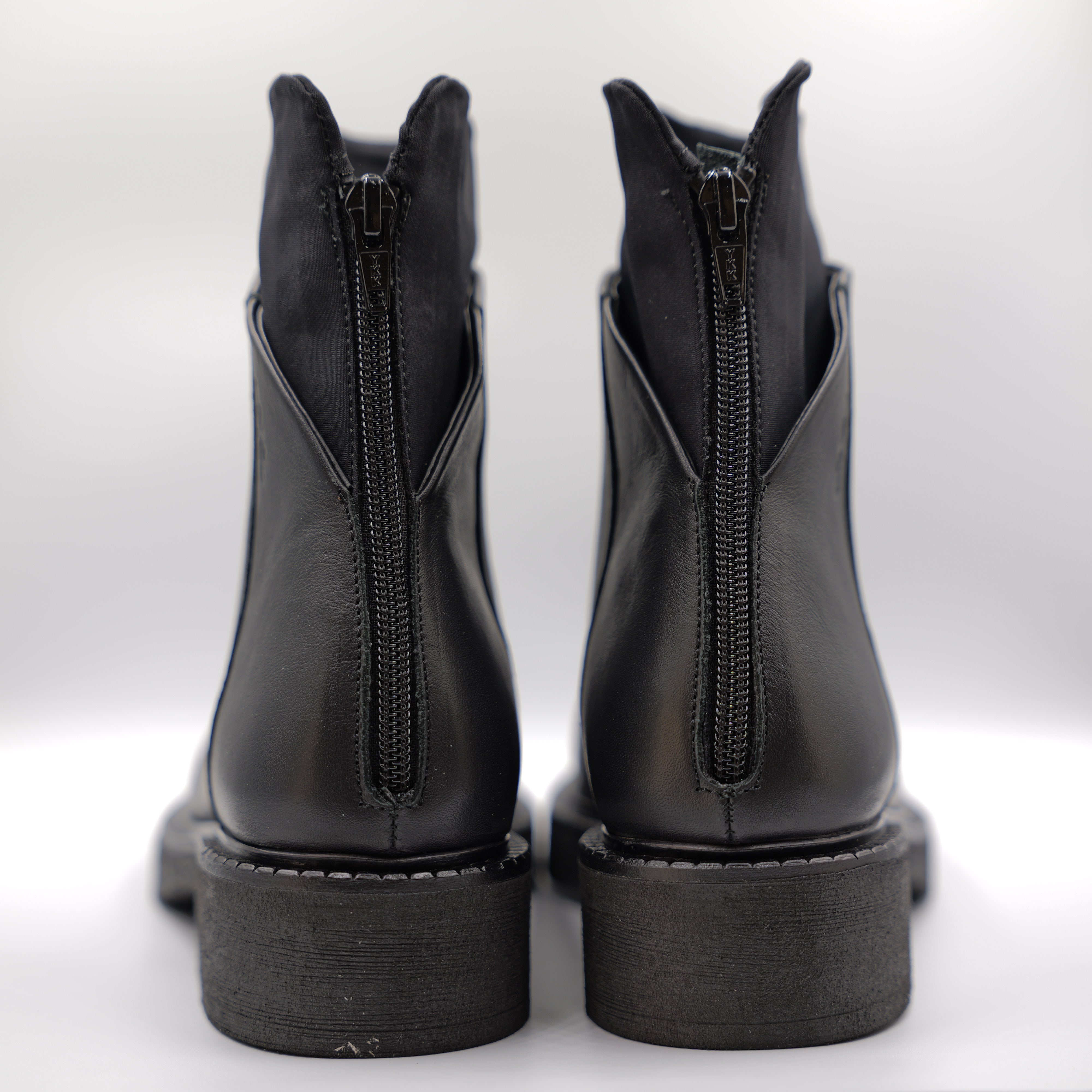 Patrizia Bonfanti - Stivaletti in pelle con zip