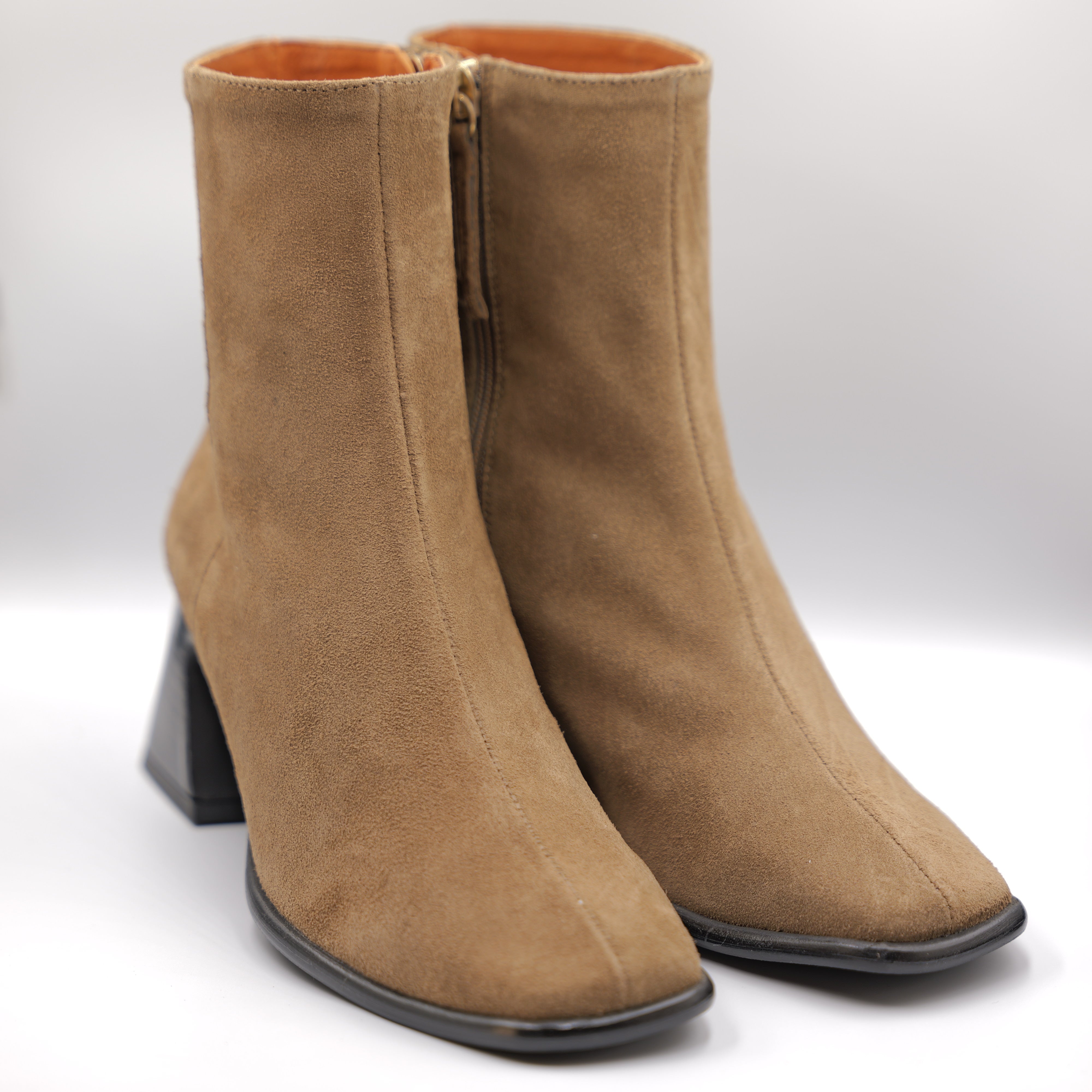 Angel alarcon - Tronchetti in camoscio con zip