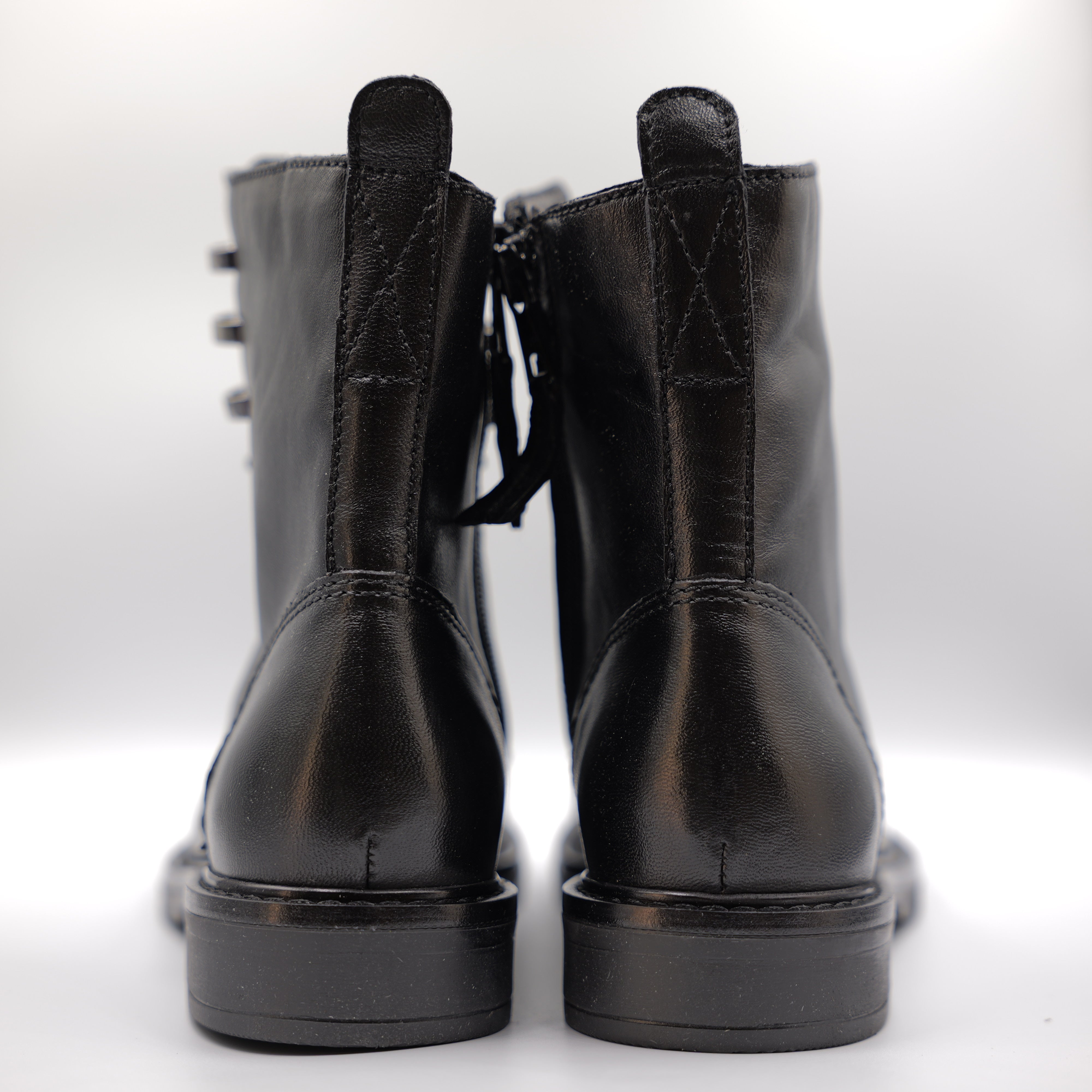 Mjus - Anfibi in pelle con lacci e zip