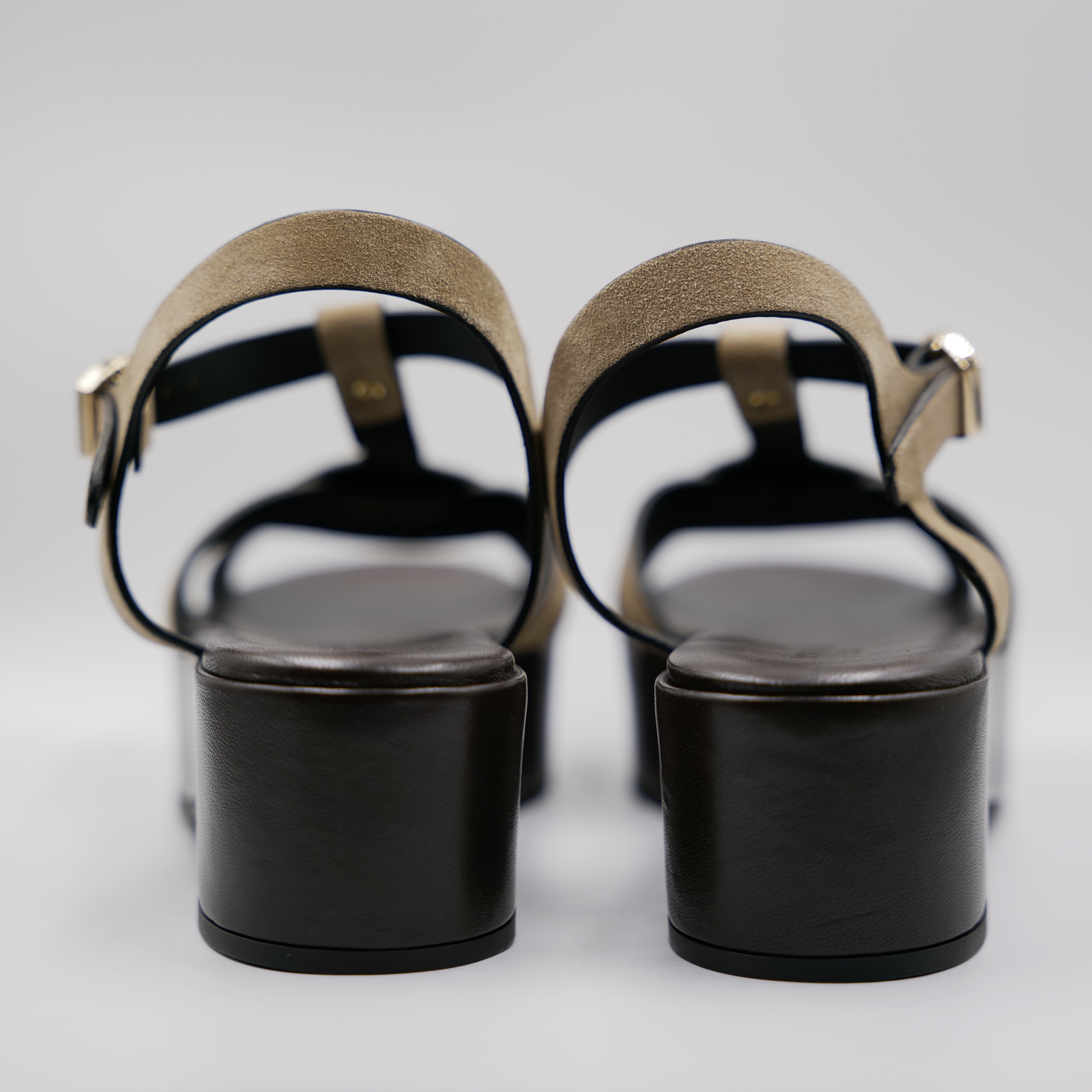 Donnarì - Sandali con zeppa e cinturino