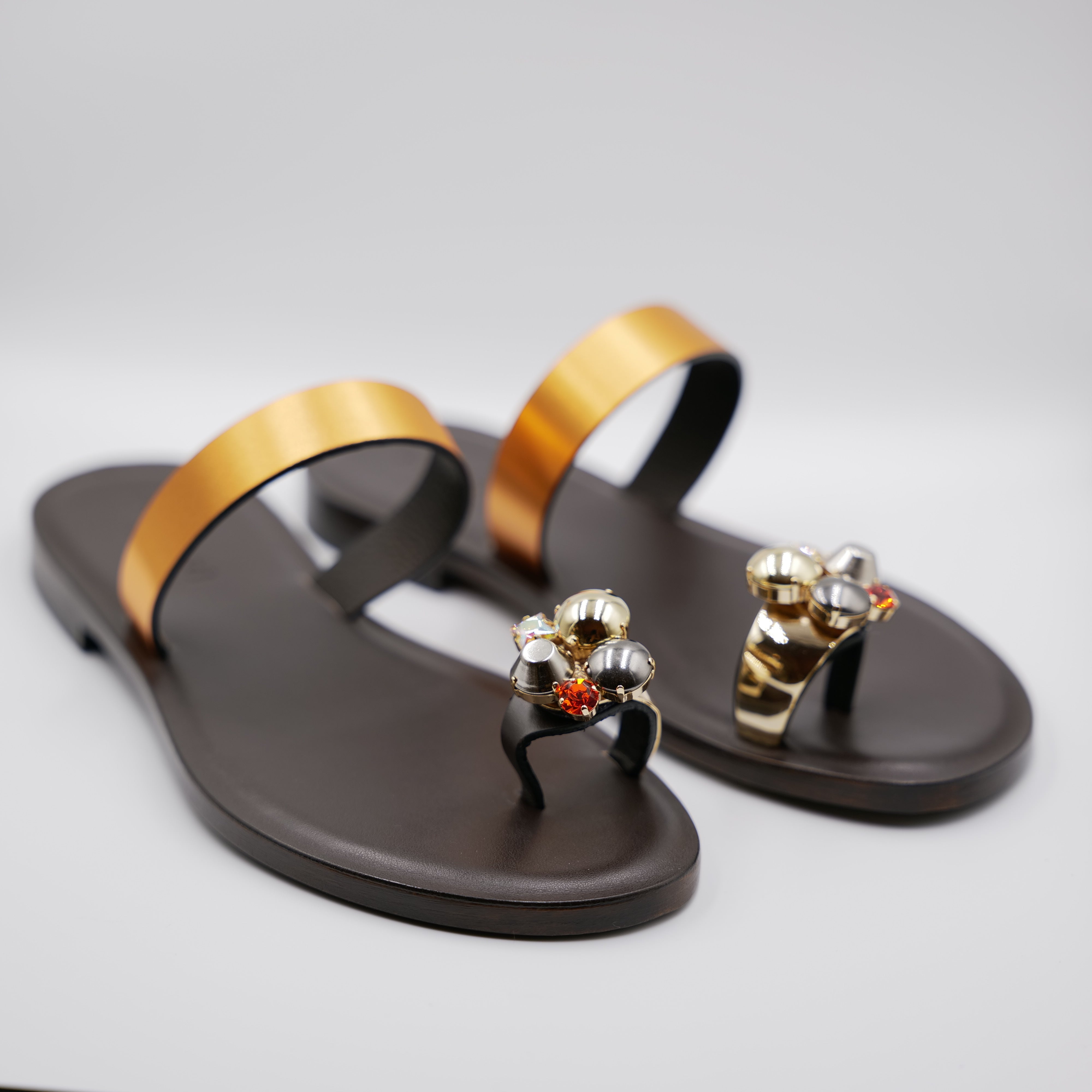 Donnarì - Ciabattine in pelle e raso infradito