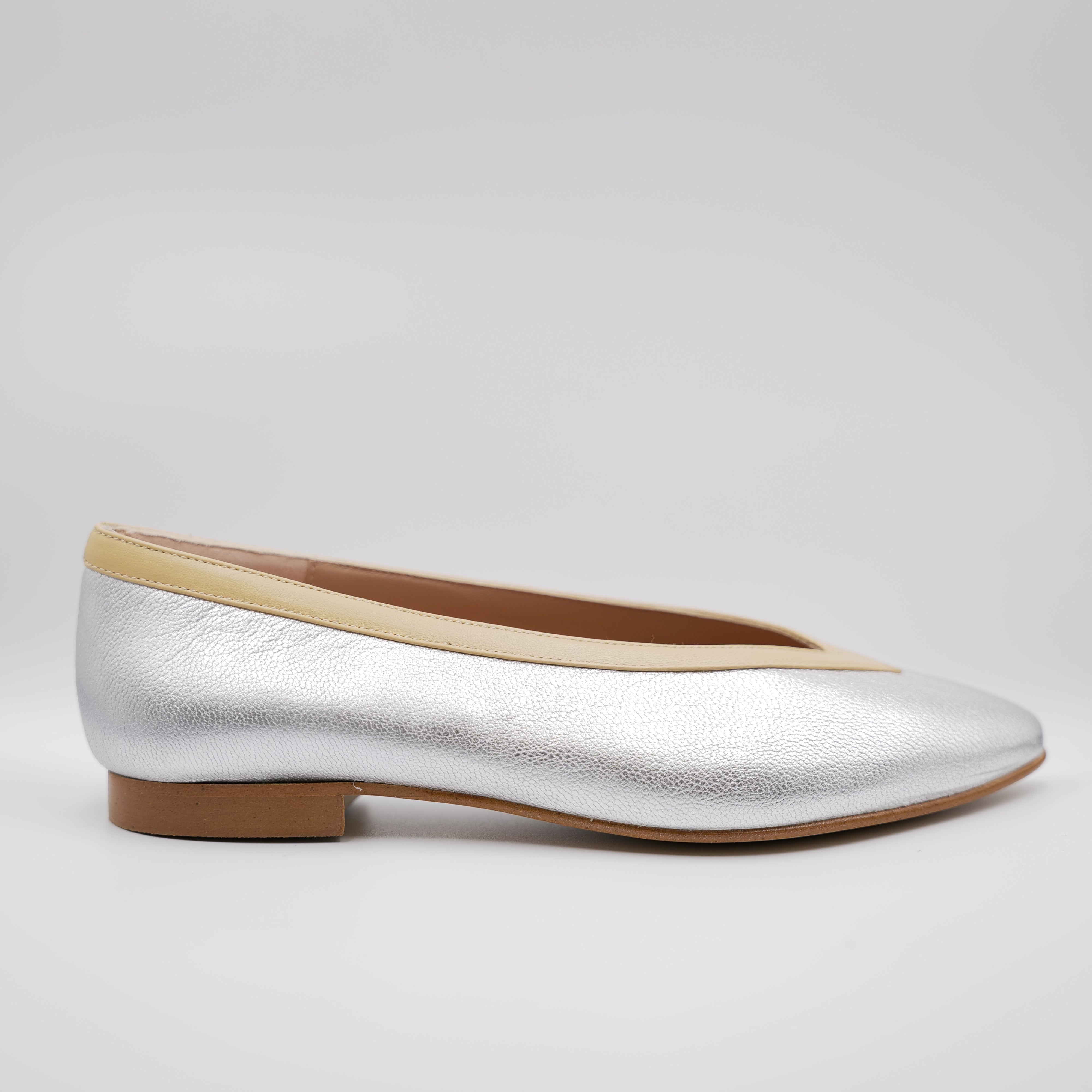 Ora - Ballerine in pelle laminata forma accollata