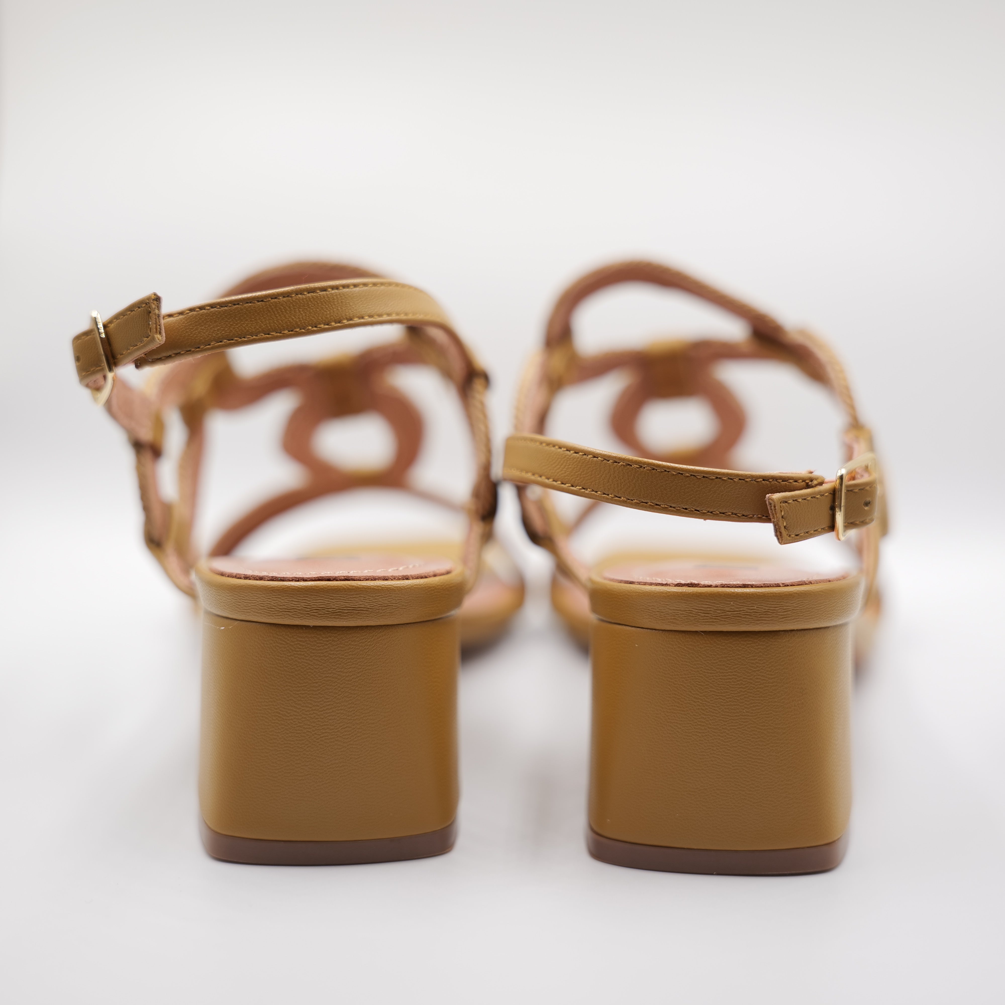 Bibi Lou - Sandali in pelle rafia con cinturino