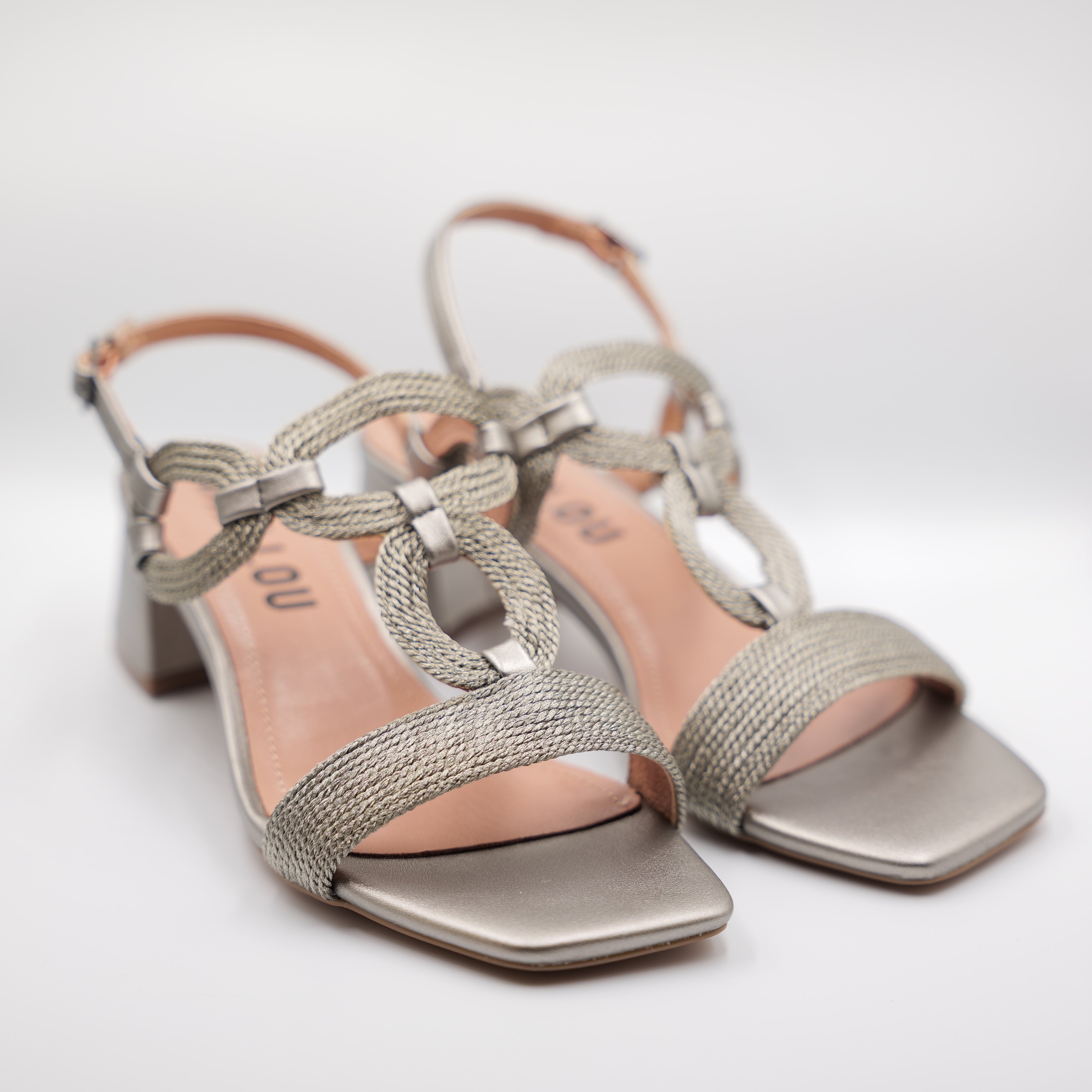 Bibi Lou - Sandali in pelle e rafia con cinturino