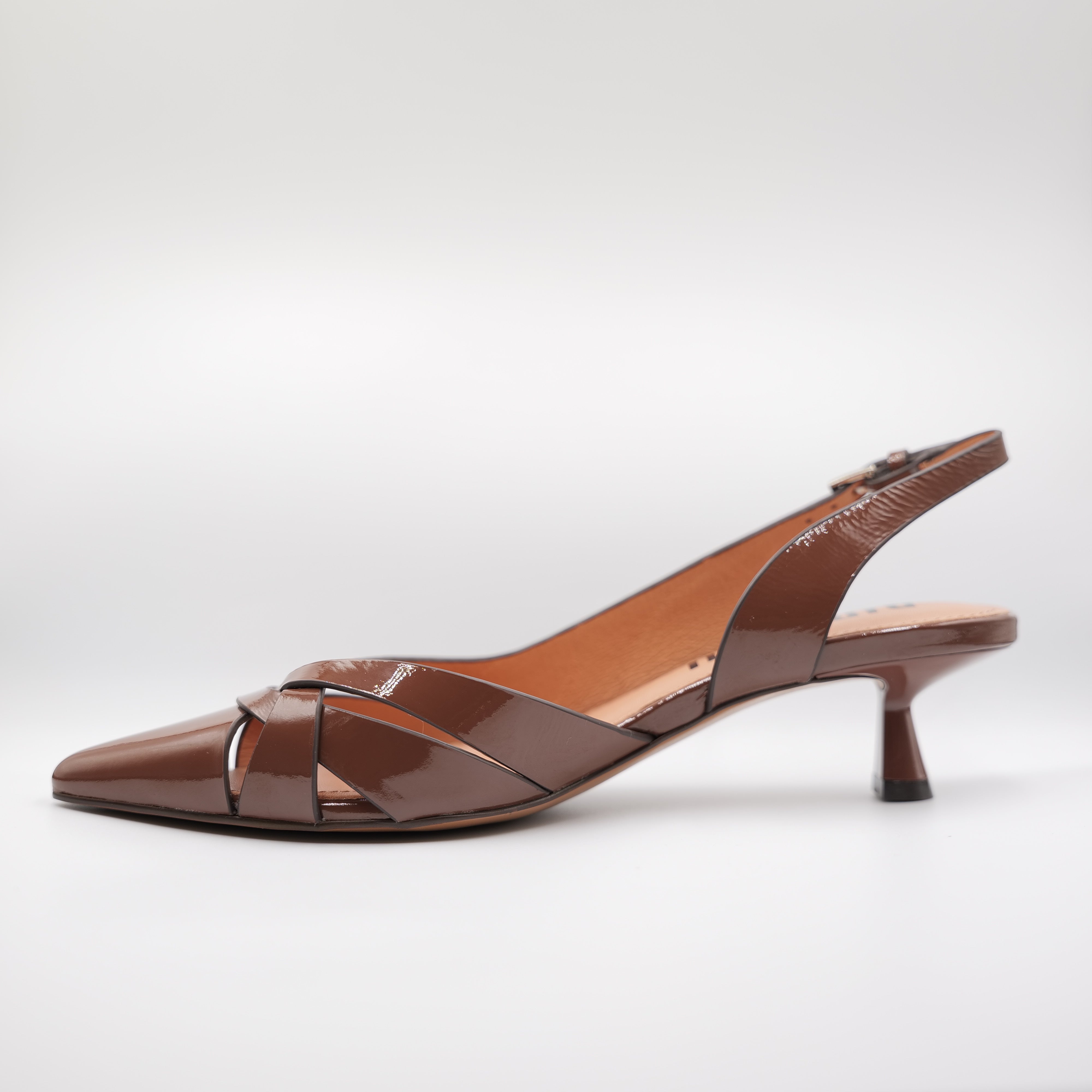 Bibi Lou - Slingback in vernice con cinturino