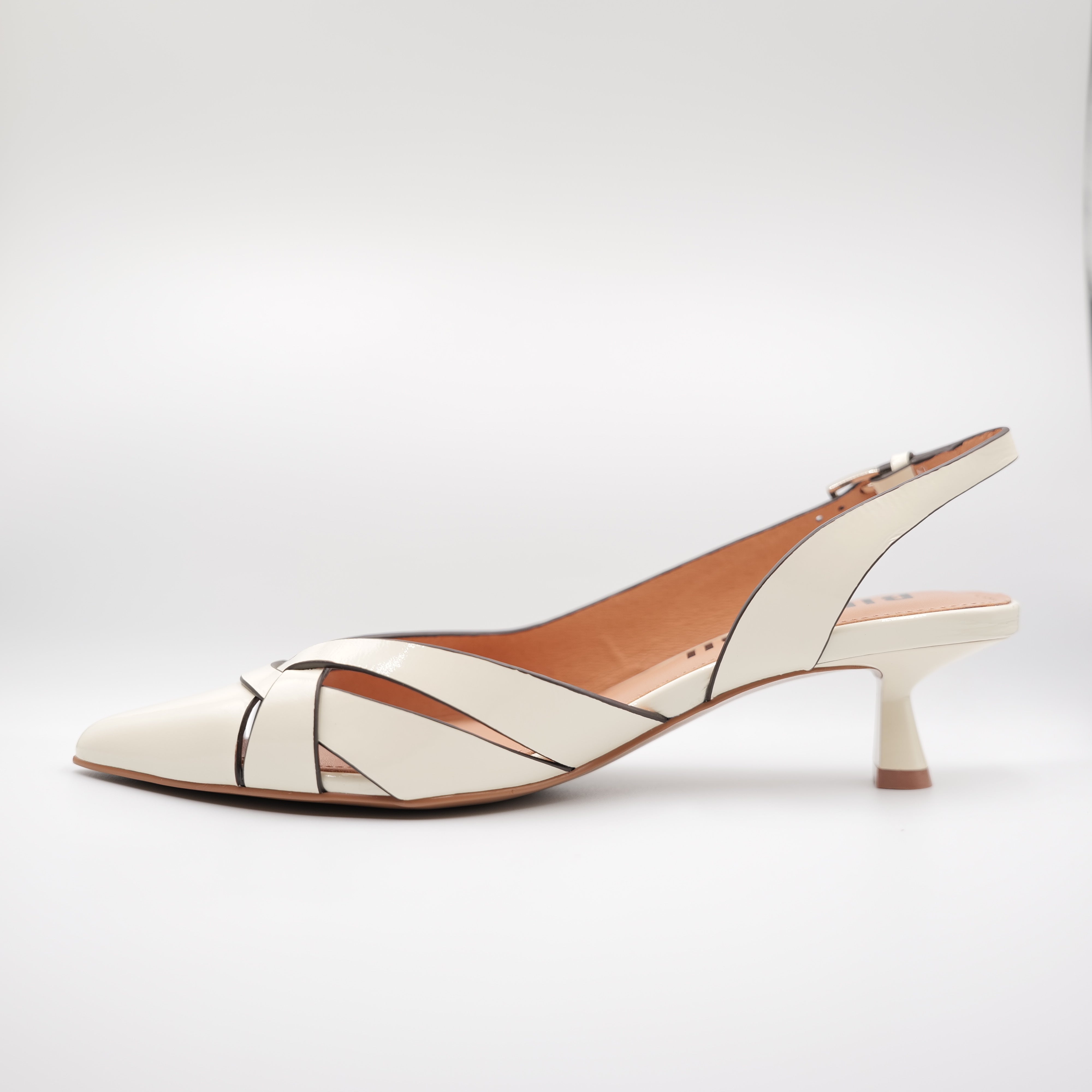 Bibi Lou - Slingback in vernice con cinturino
