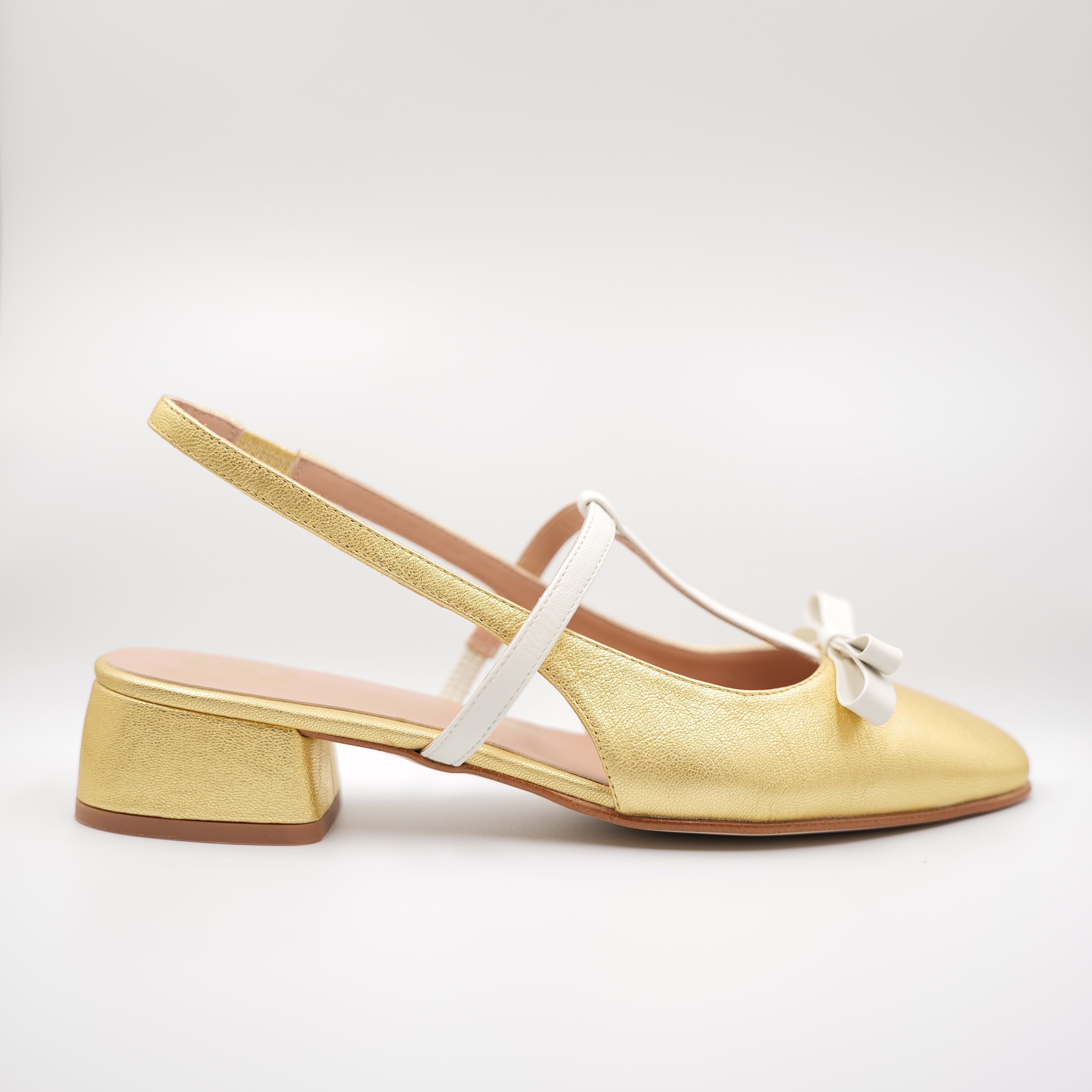 Ora - Slingback in pelle laminata con cinturino