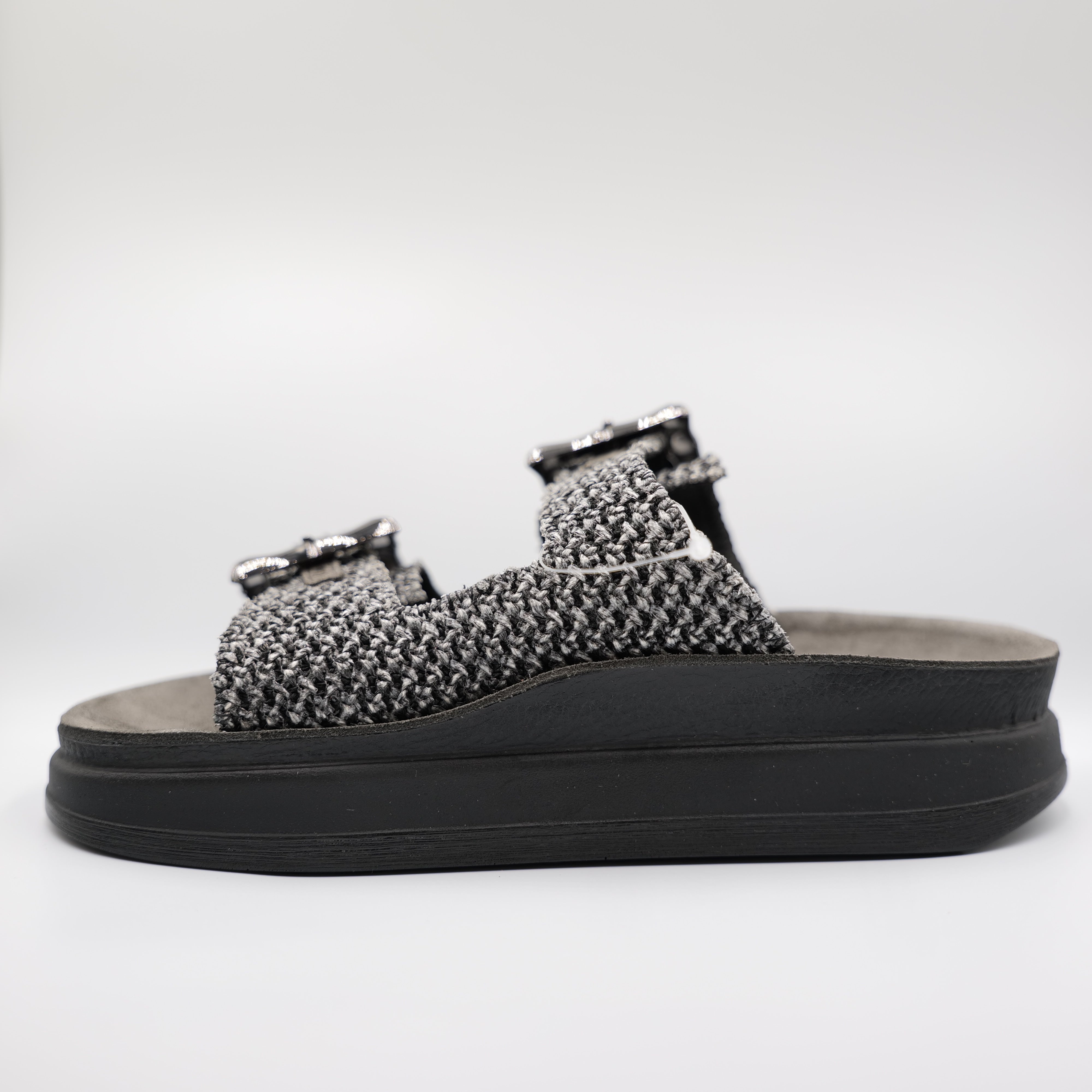 Fantasy sandals - Ciabattine in rafia con fibbie