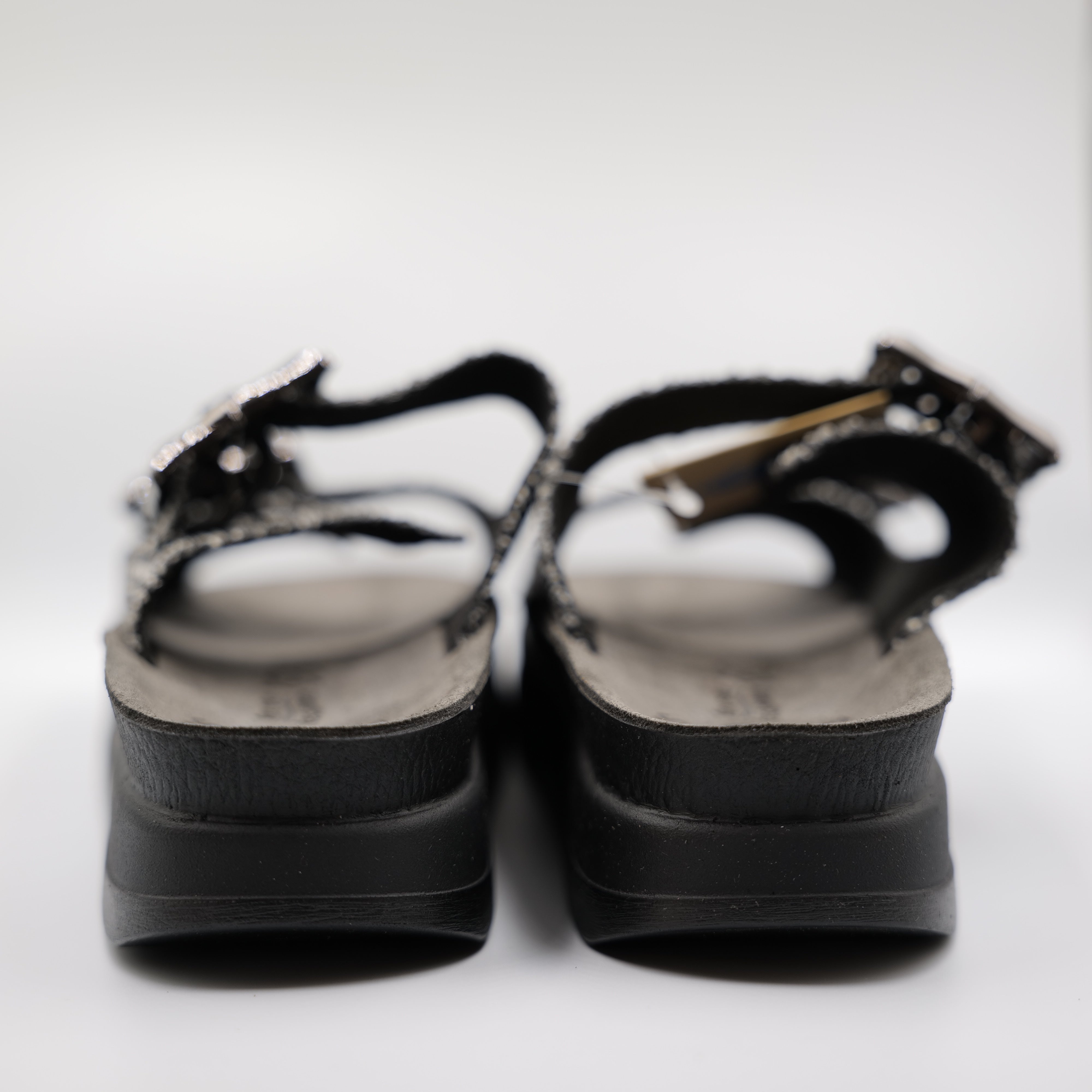 Fantasy sandals - Ciabattine in rafia con fibbie