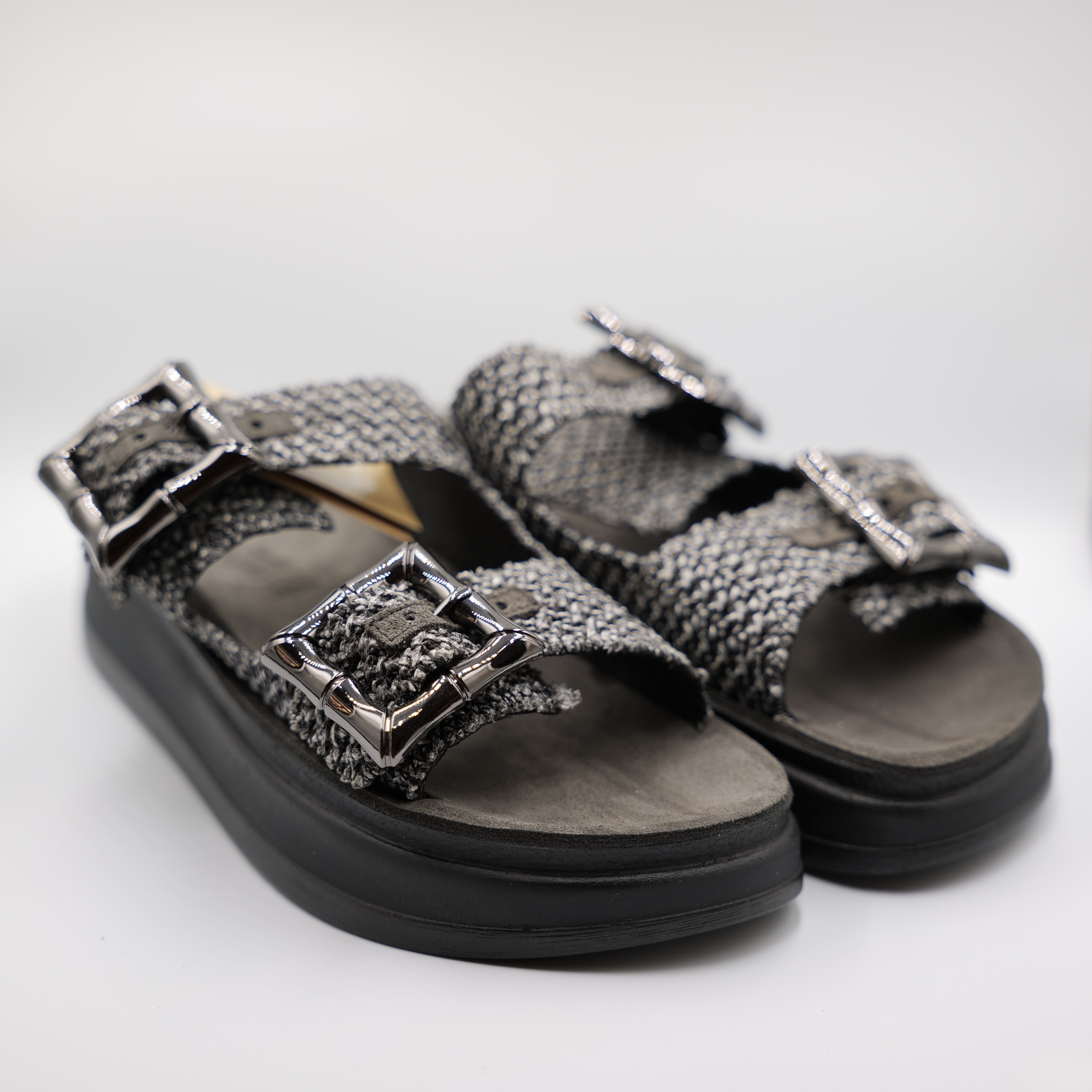 Fantasy sandals - Ciabattine in rafia con fibbie