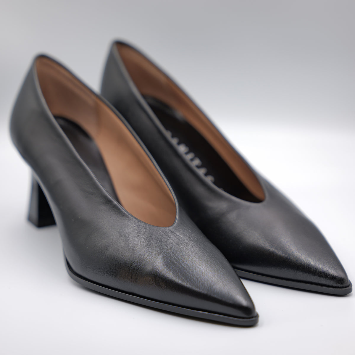 Hispanitas - Décolleté in pelle nera