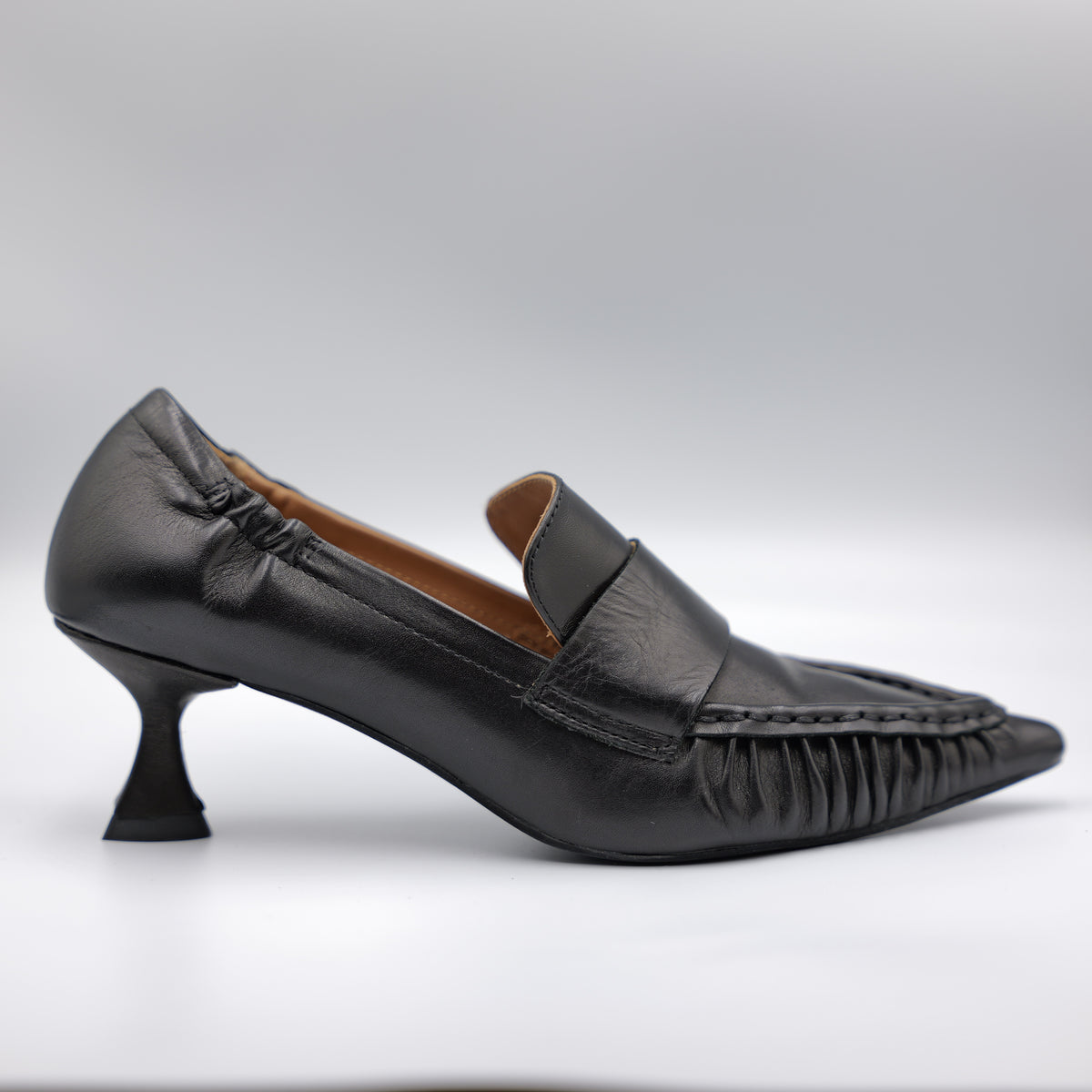 La Vitrina - Mocassino tacco in pelle nera