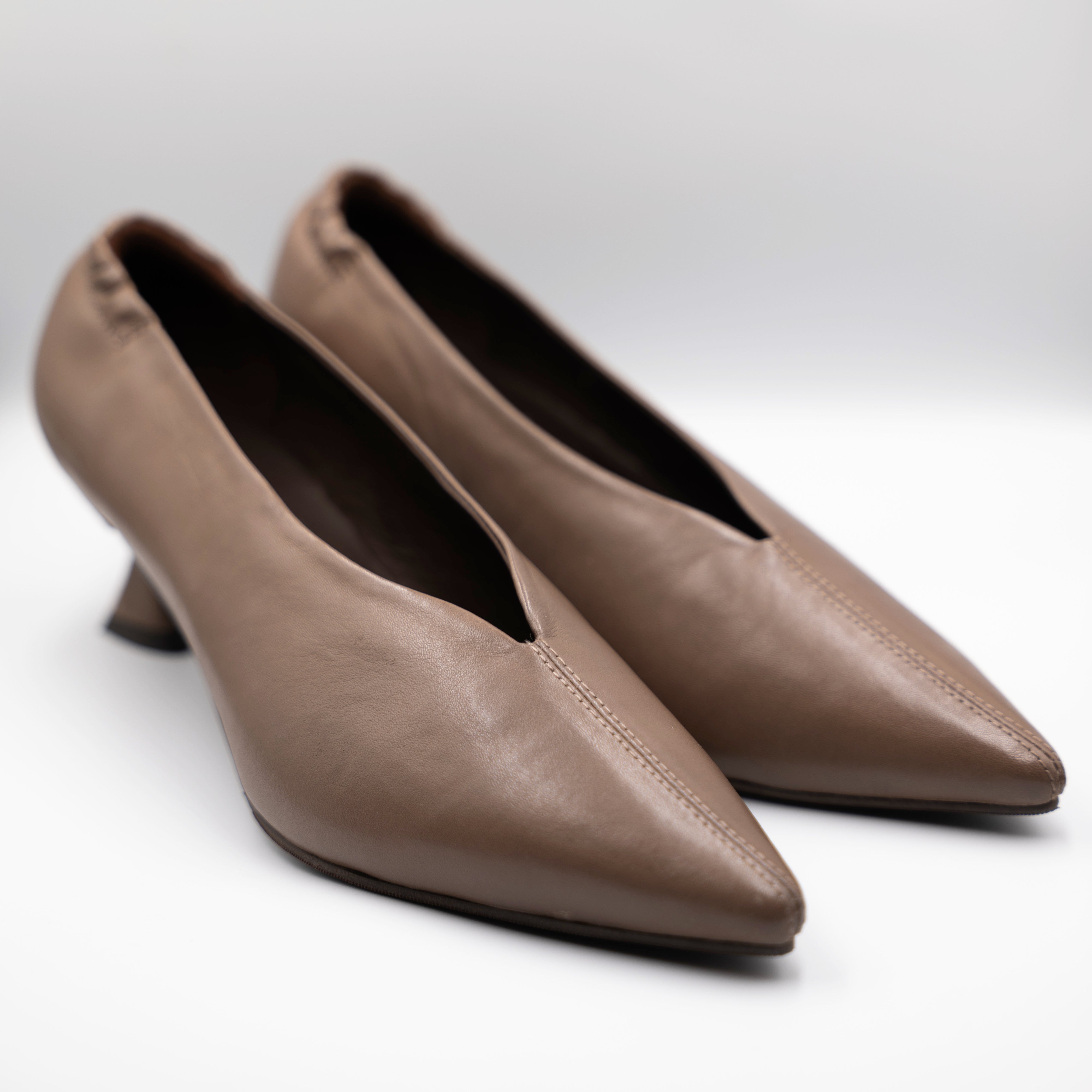 La Vitrina - Dècolletè in pelle con elastico