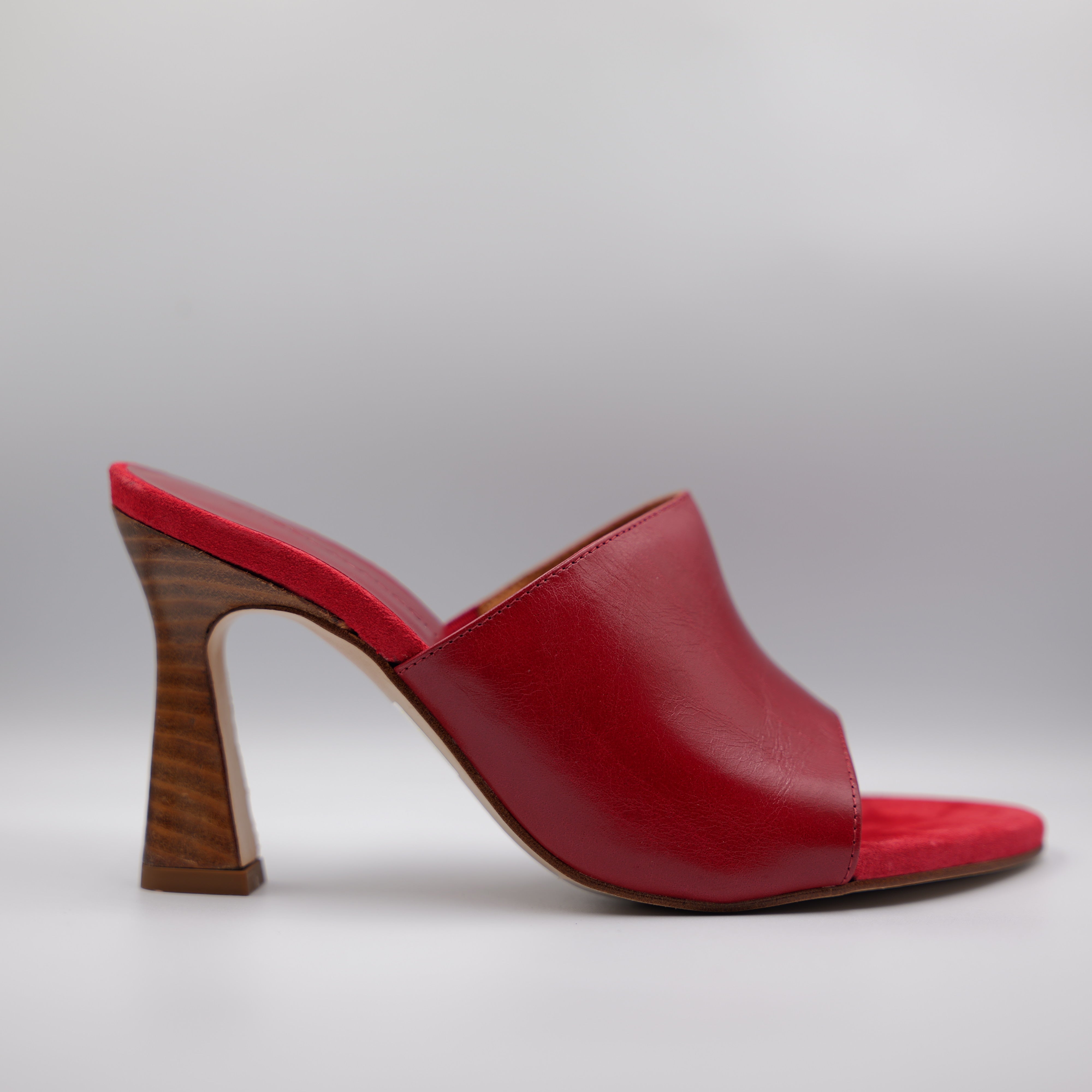 Angel Alarcon - Scalzato in pelle