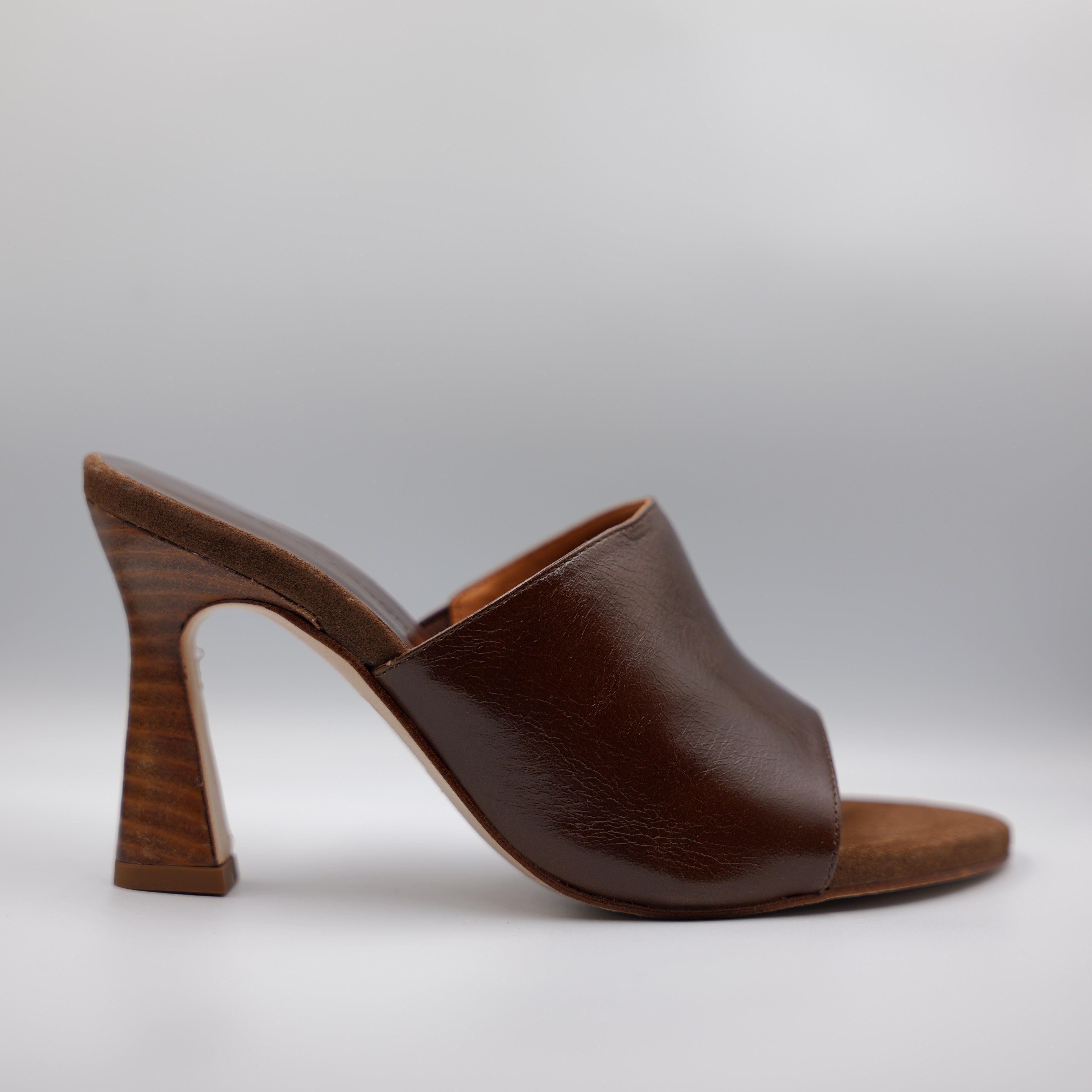 Angel Alarcon - Scalzato in pelle