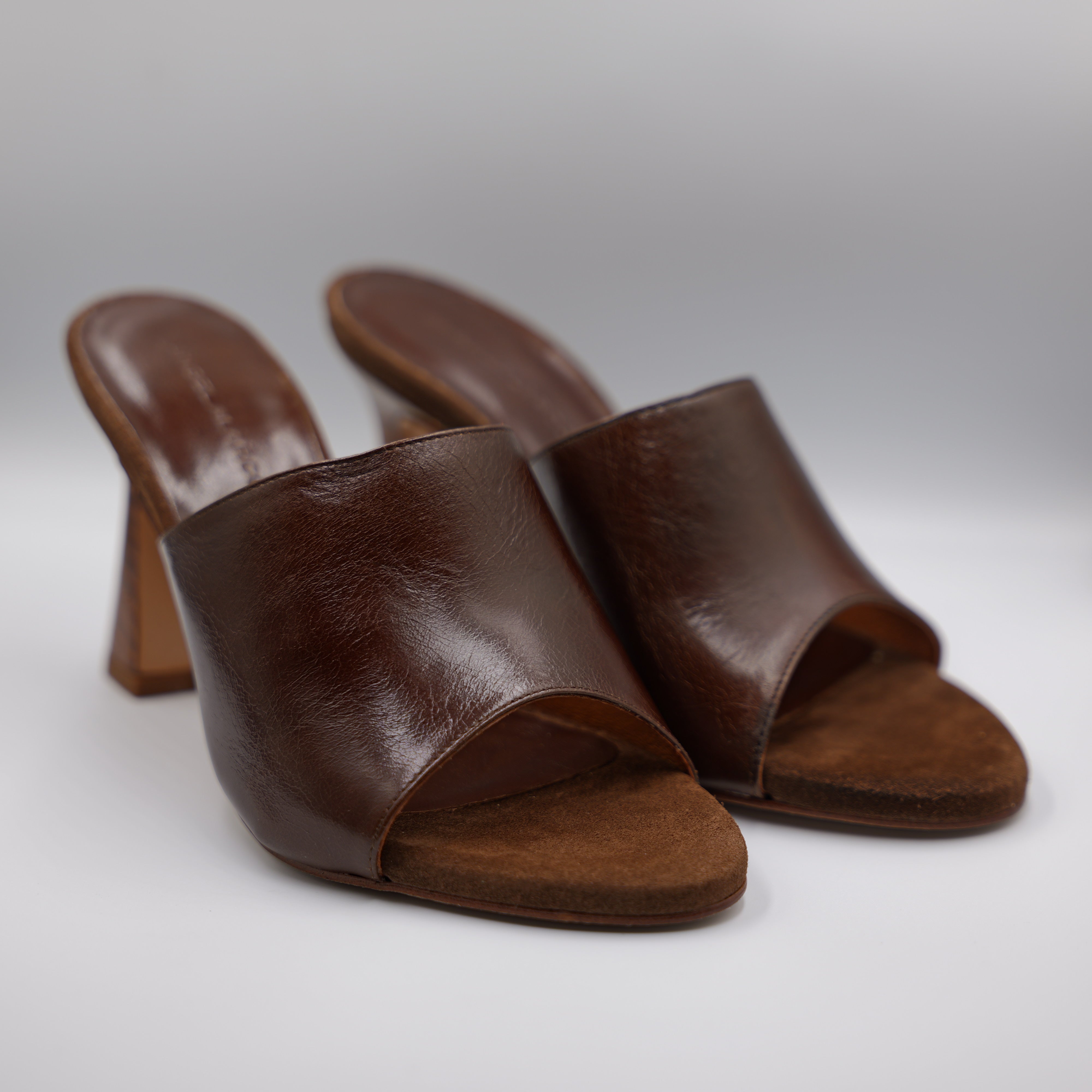 Angel Alarcon - Scalzato in pelle