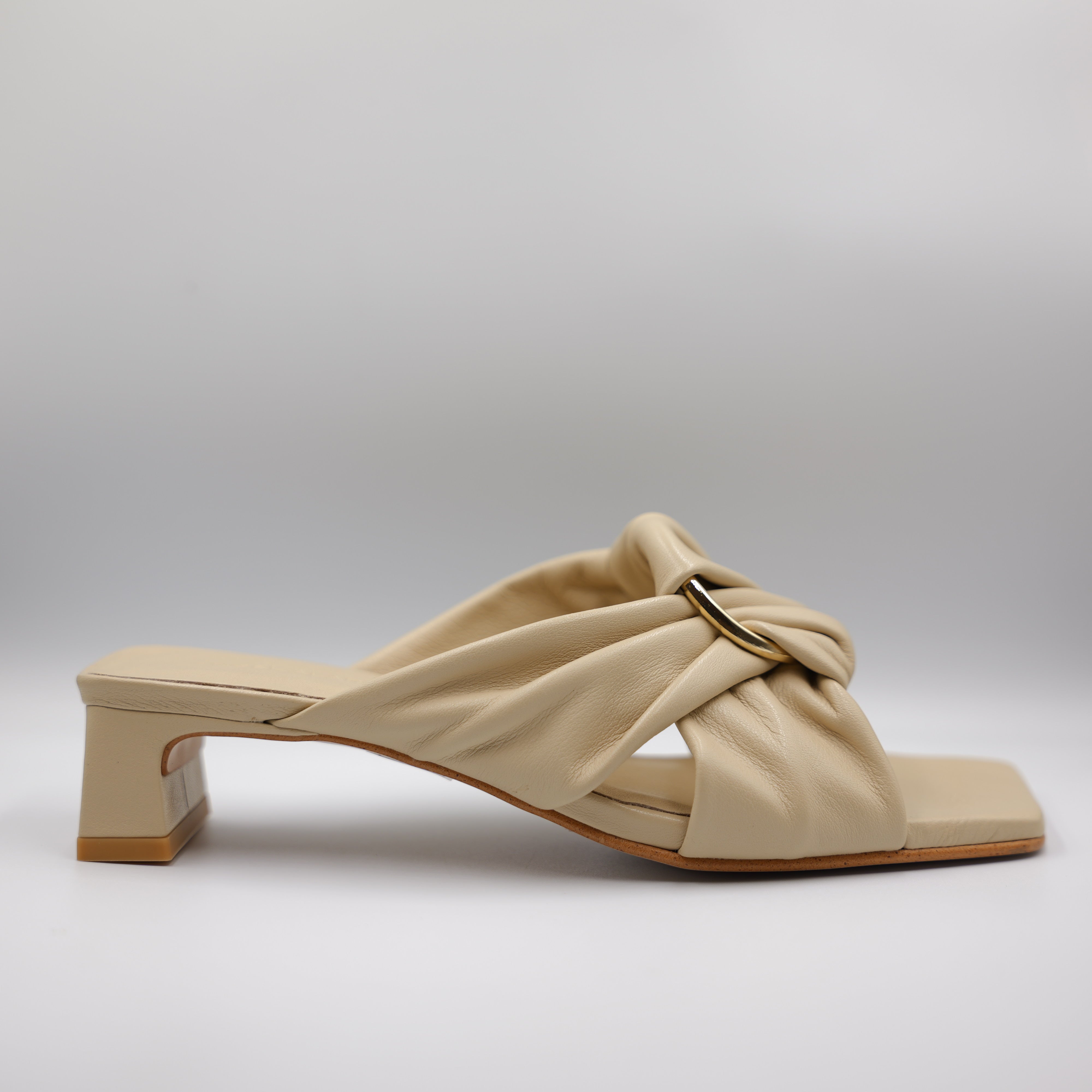 Angel Alarcon - Scalzato in pelle