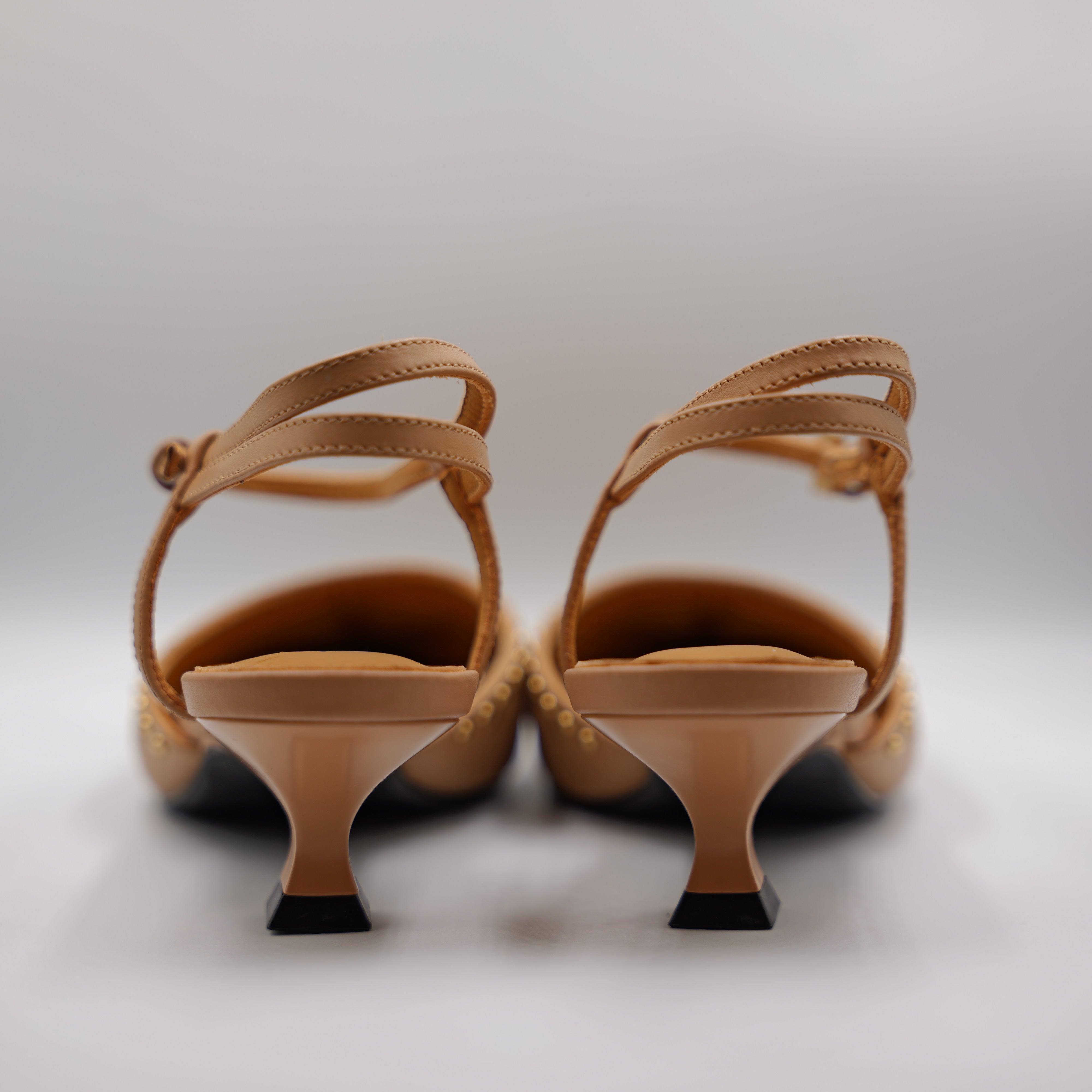 Miss Olivia - Slingback in pelle con borchie