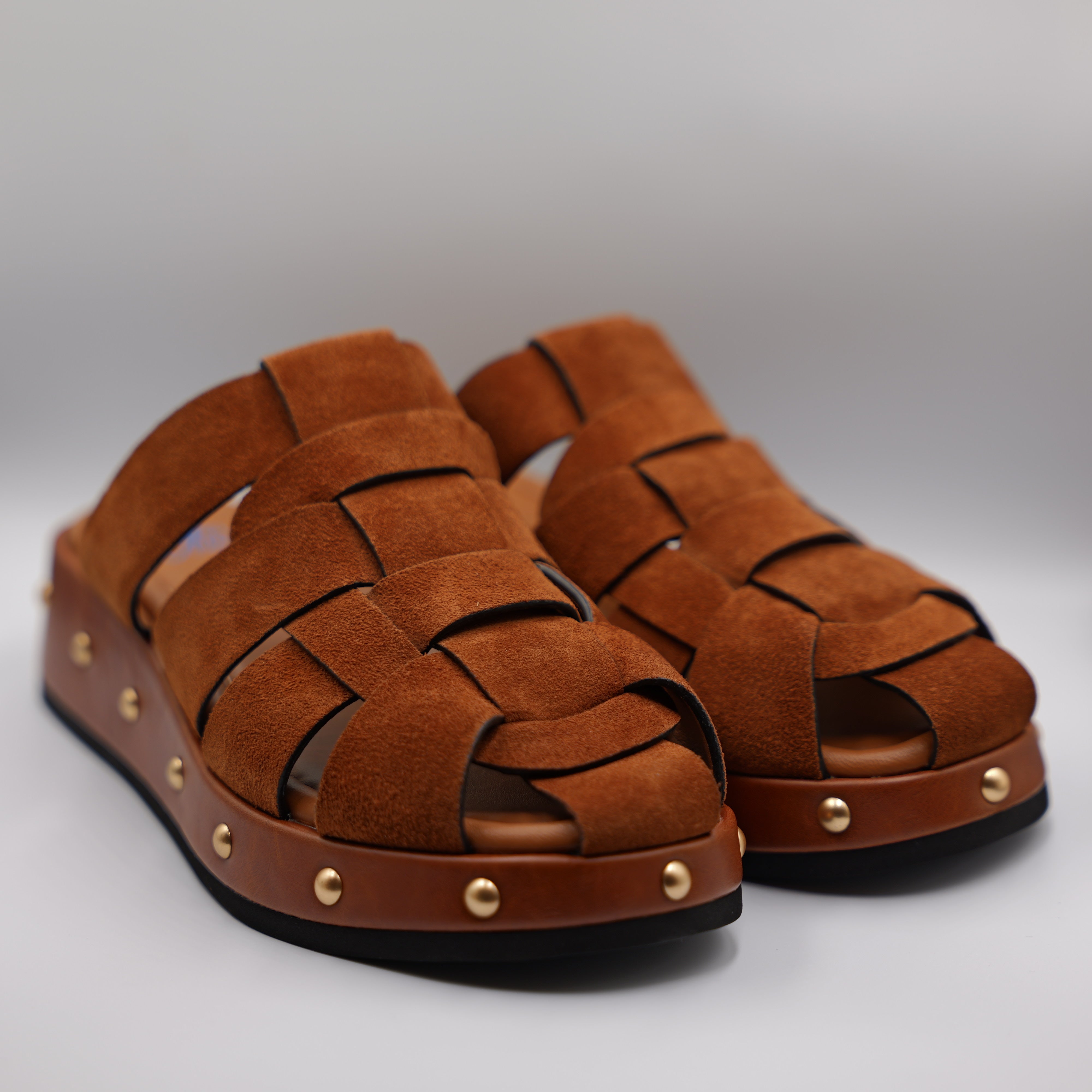 Miss Olivia - Scalzato in camoscio con borchie