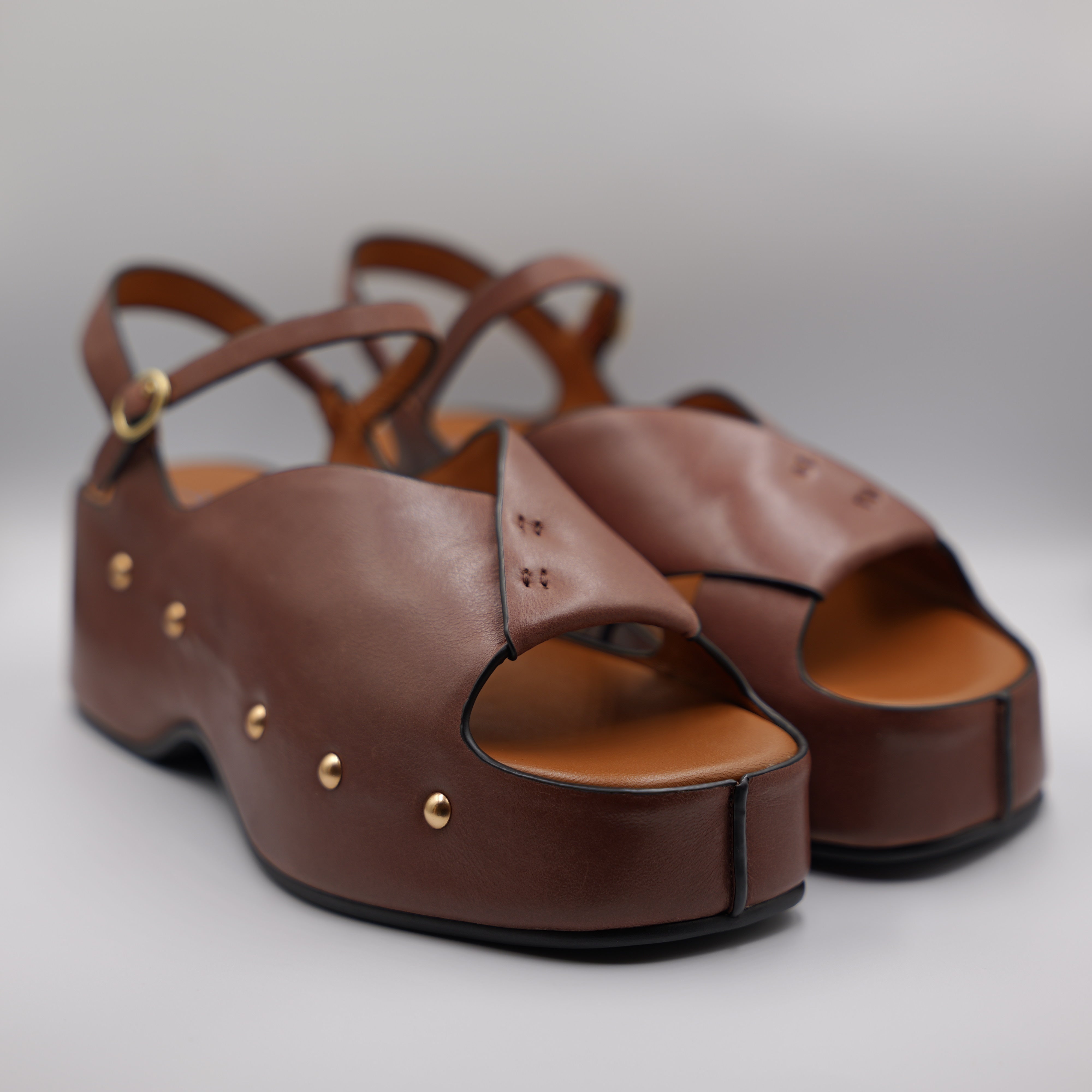 Miss Olivia - Sandalo in pelle con borchie