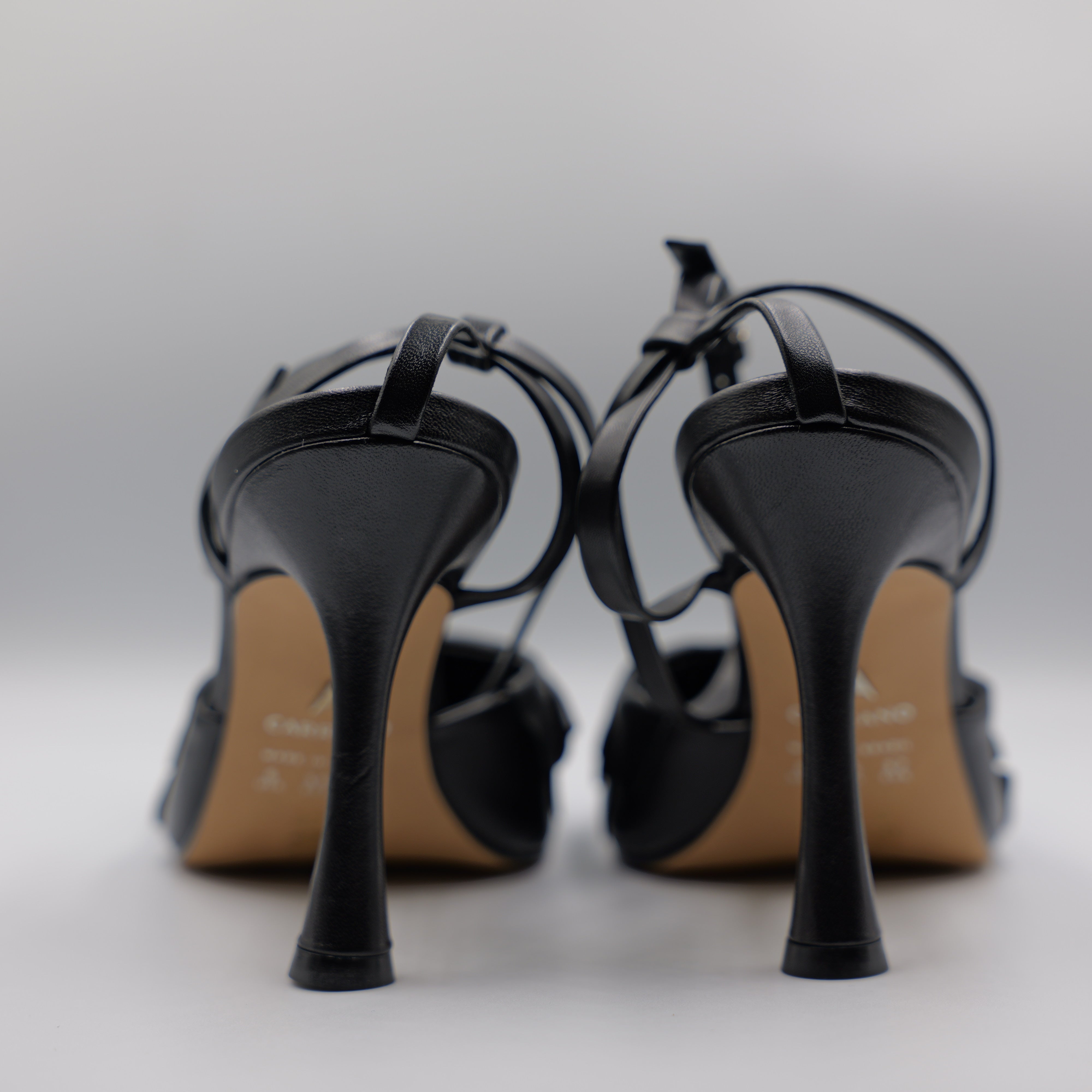 Carrano-slingback in pelle con cinturino