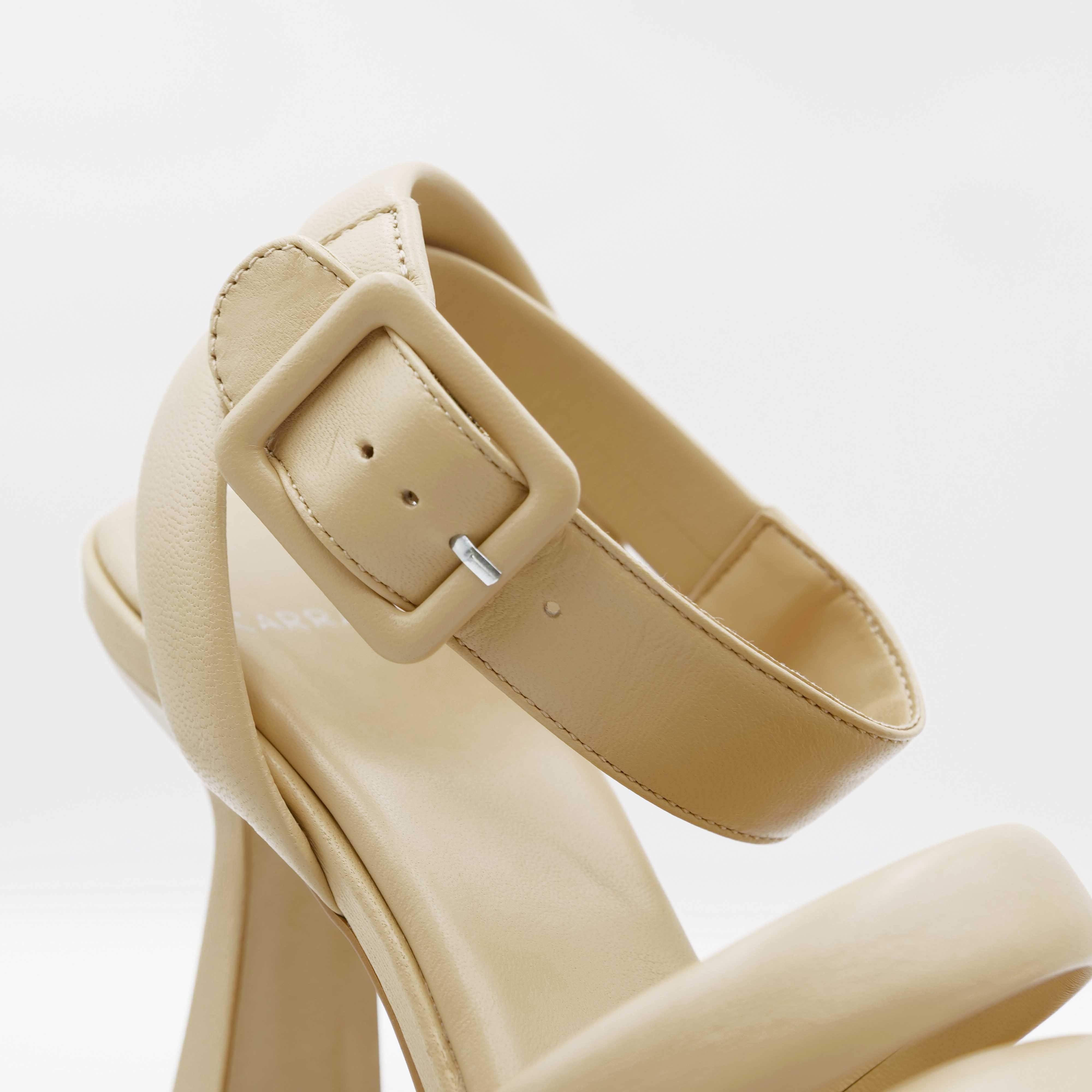 Carrano - Sandalo con tacco alto in pelle nude doppia fascia cinturino alla caviglia e punta quadra